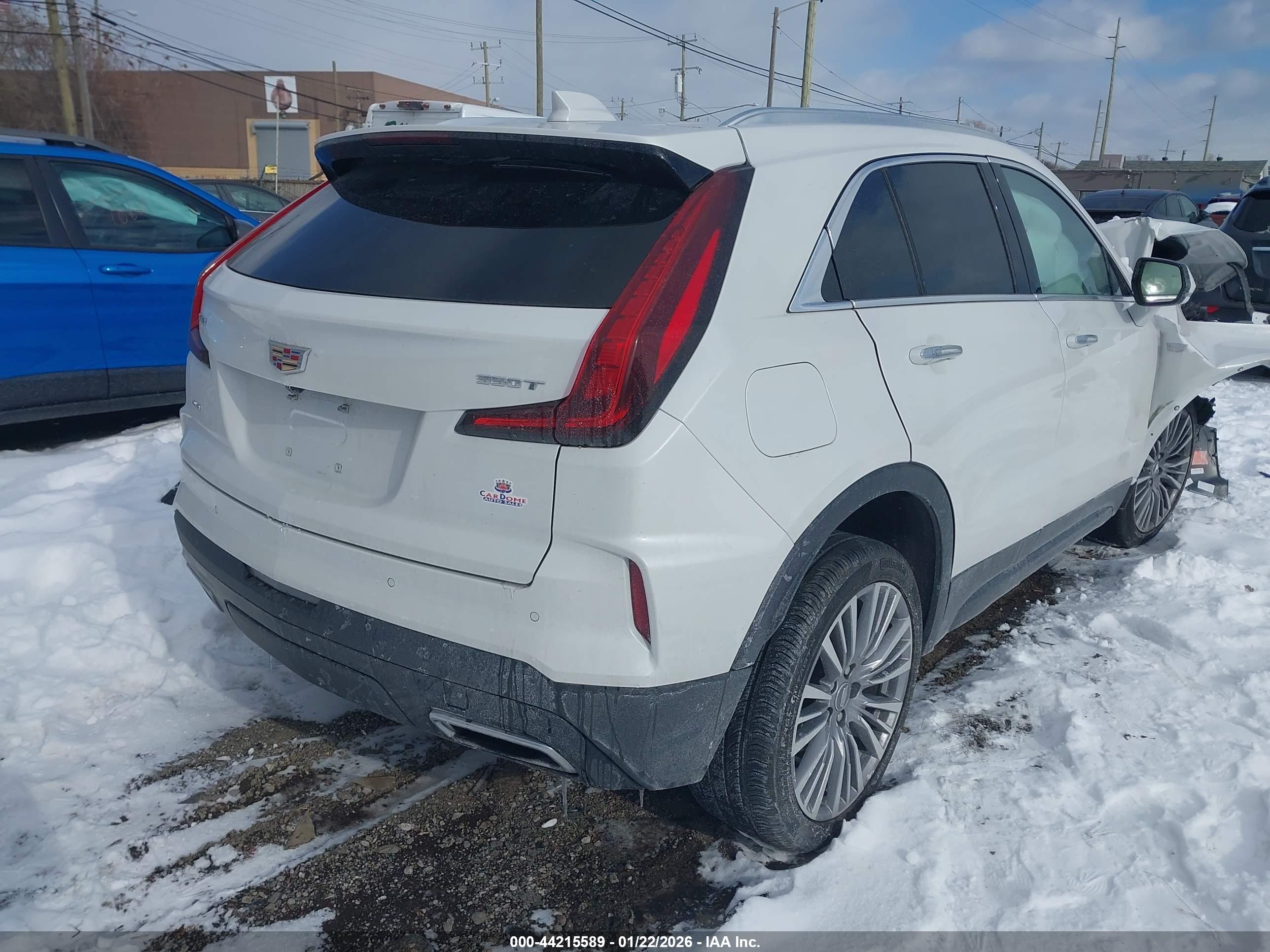 CADILLAC XT4 image 4
