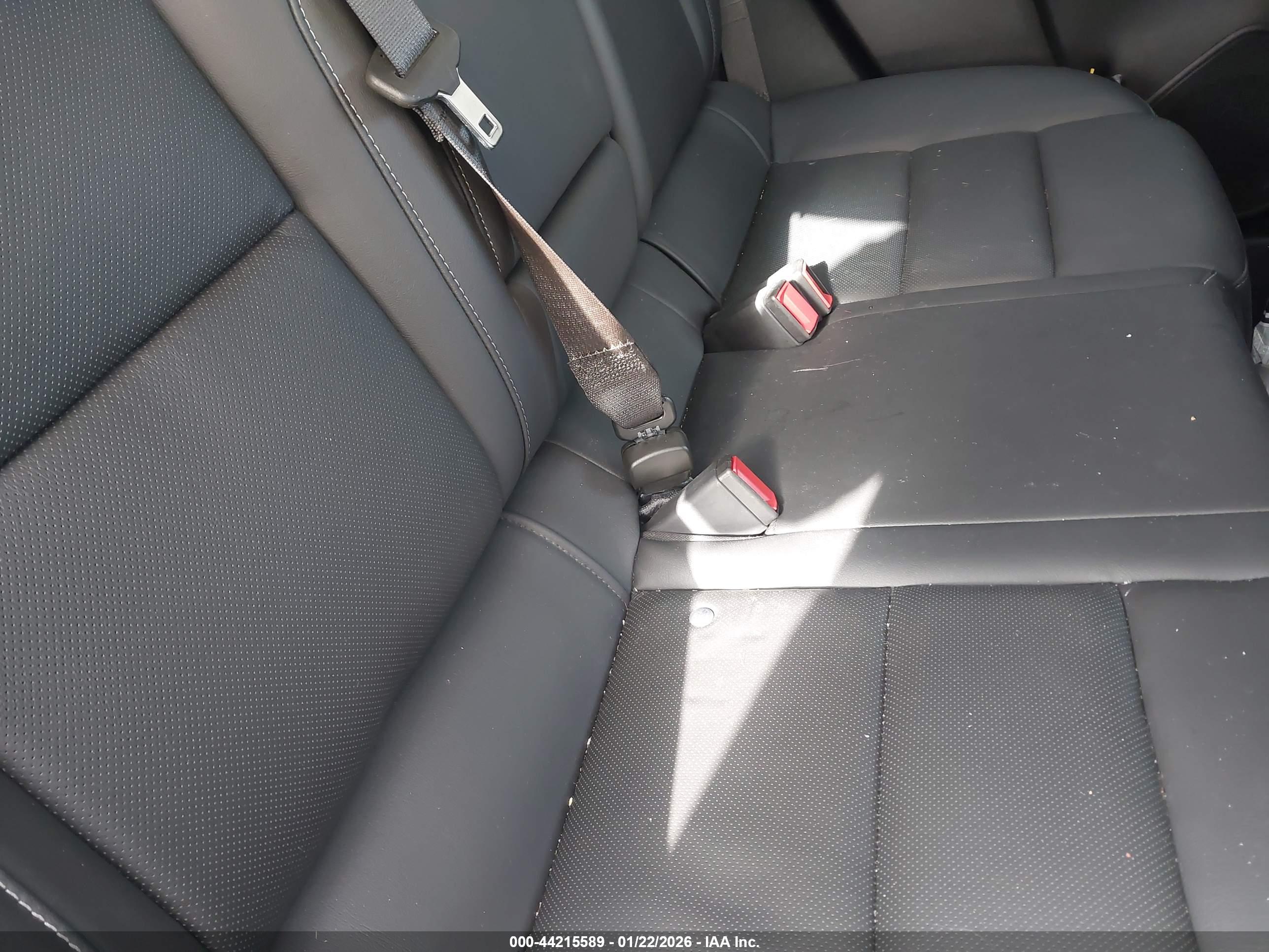 CADILLAC XT4 image 8
