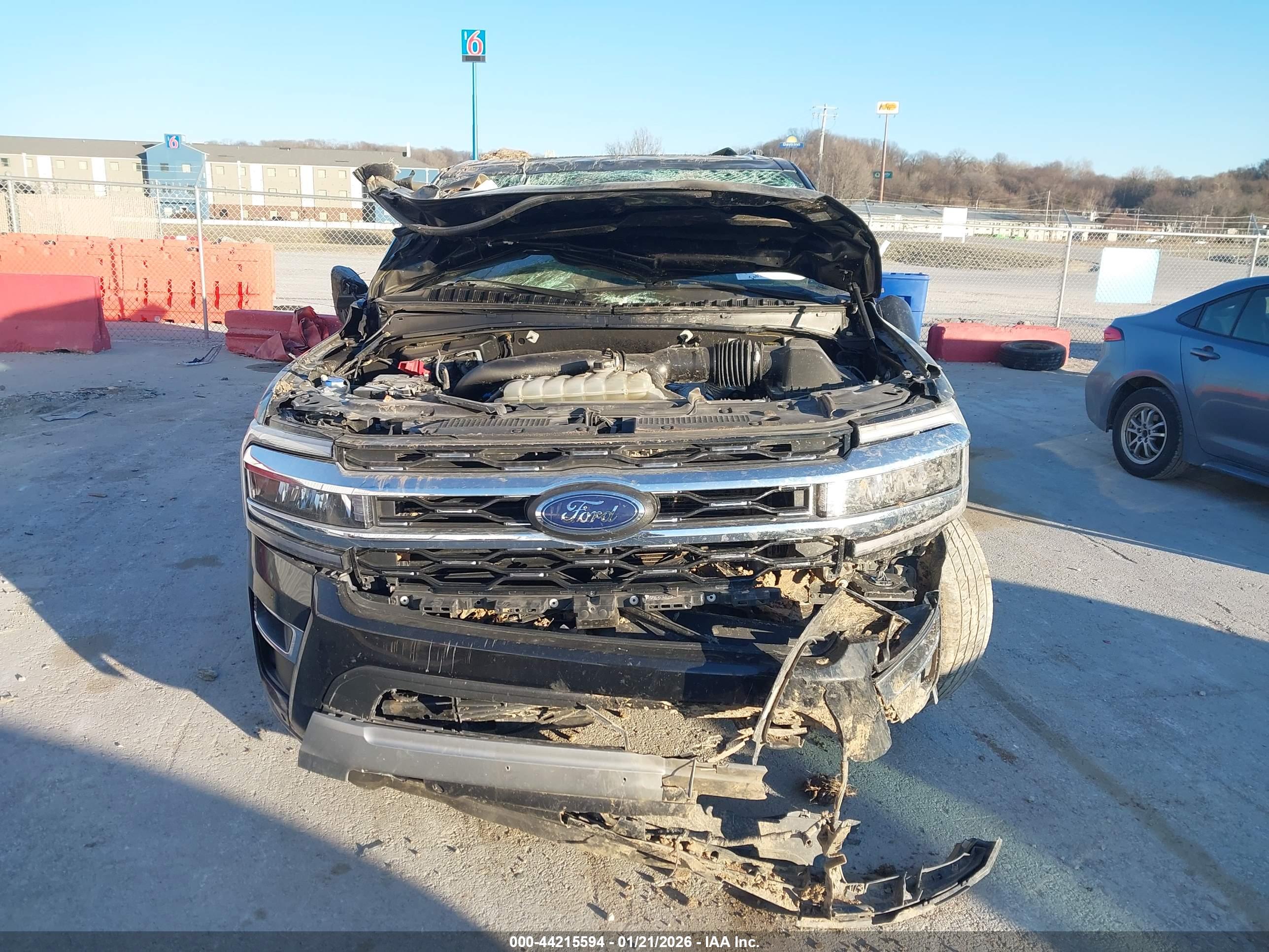 FORD EXPEDITION image 6