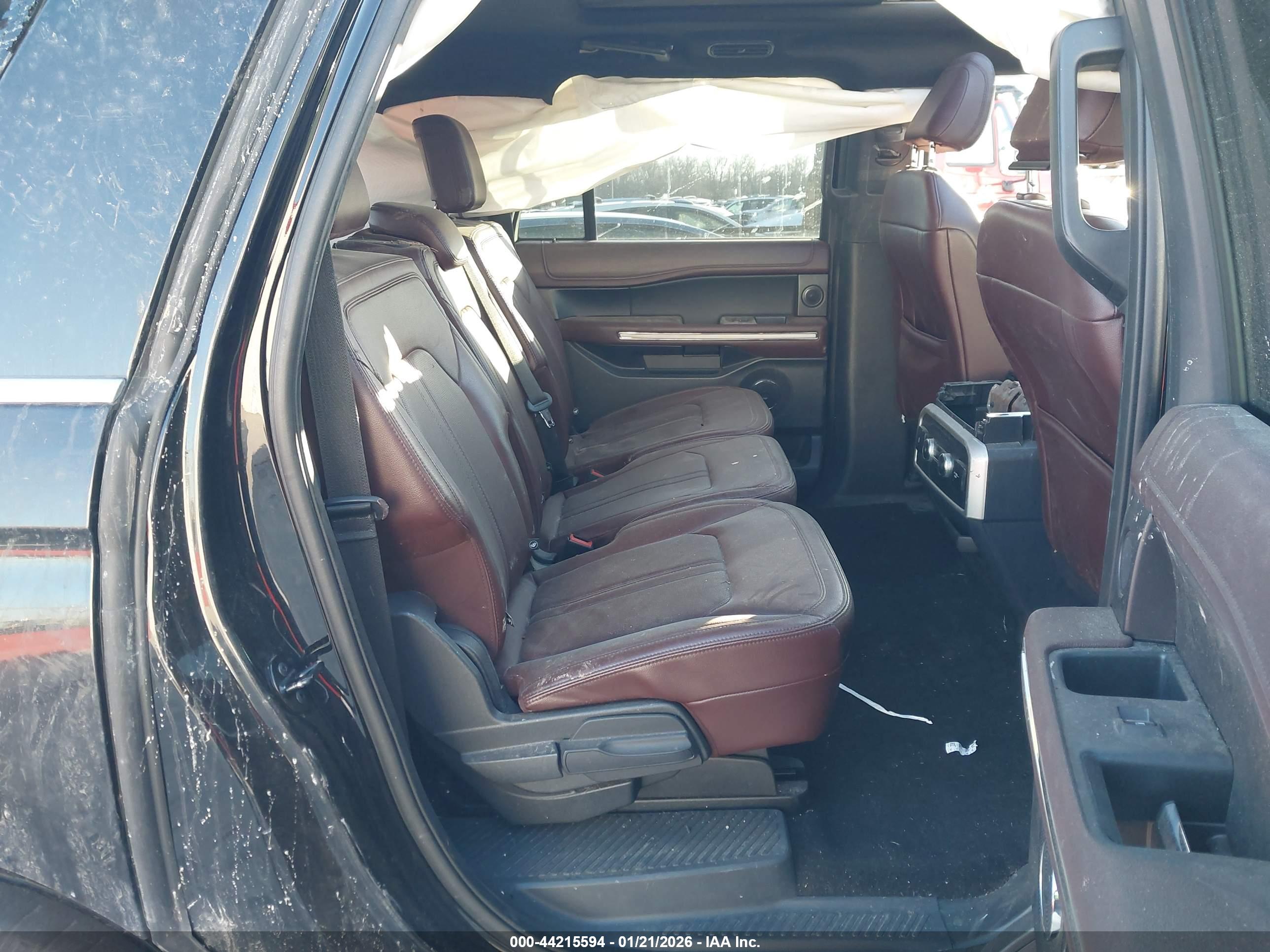 FORD EXPEDITION image 8