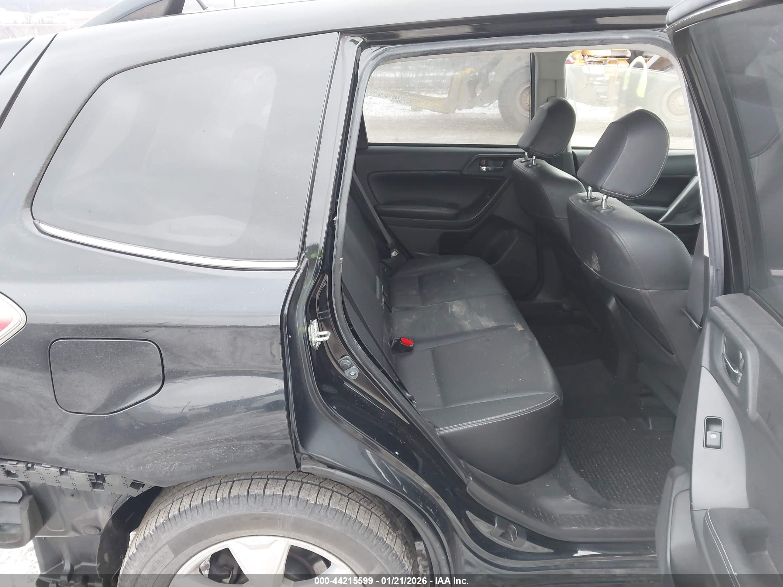 SUBARU FORESTER image 8