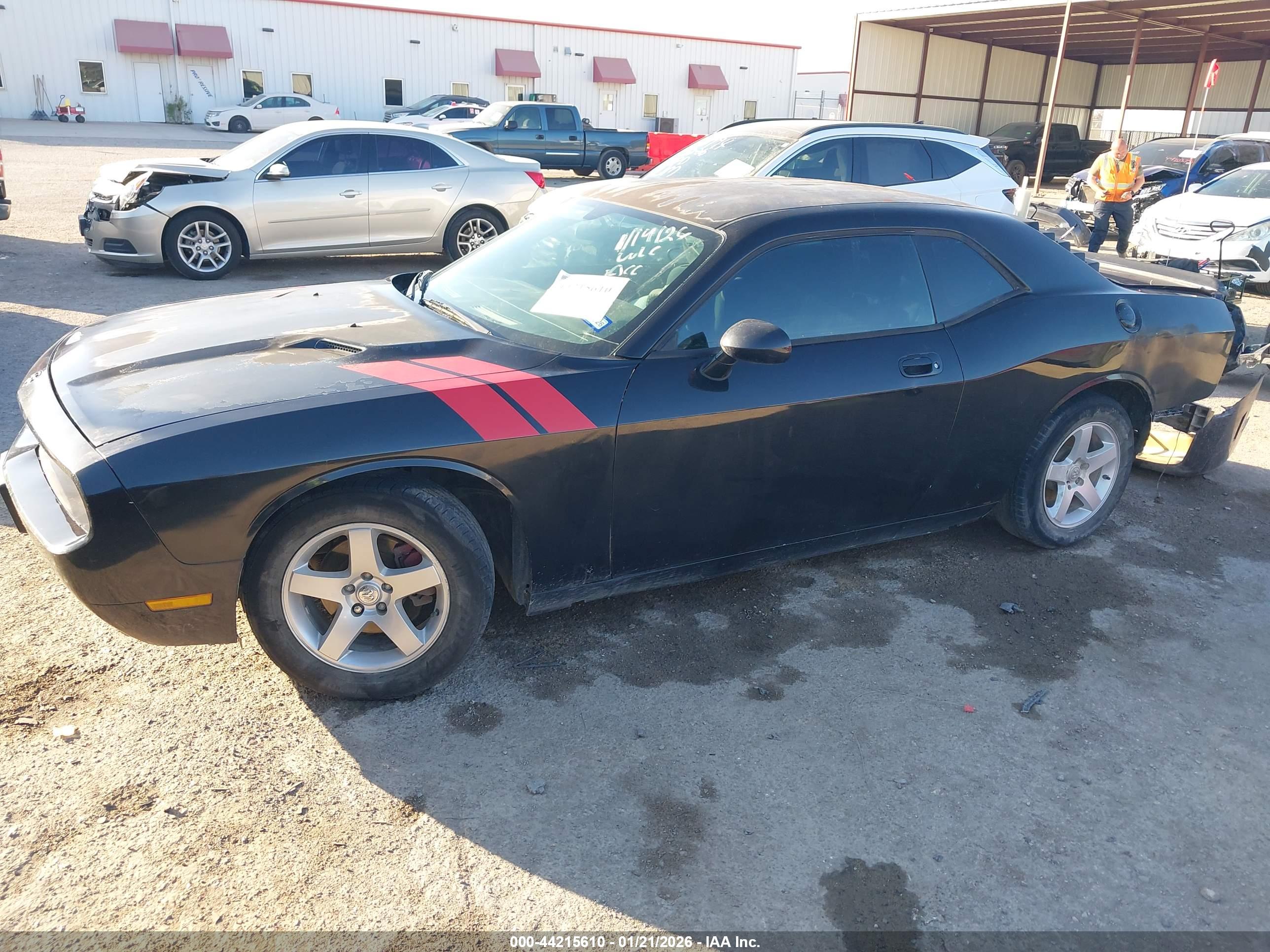 DODGE CHALLENGER image 2