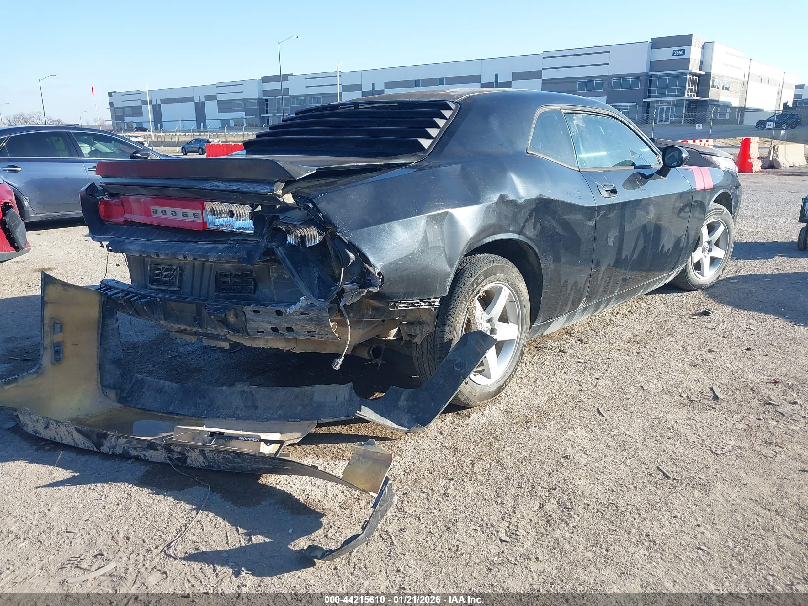 DODGE CHALLENGER image 4