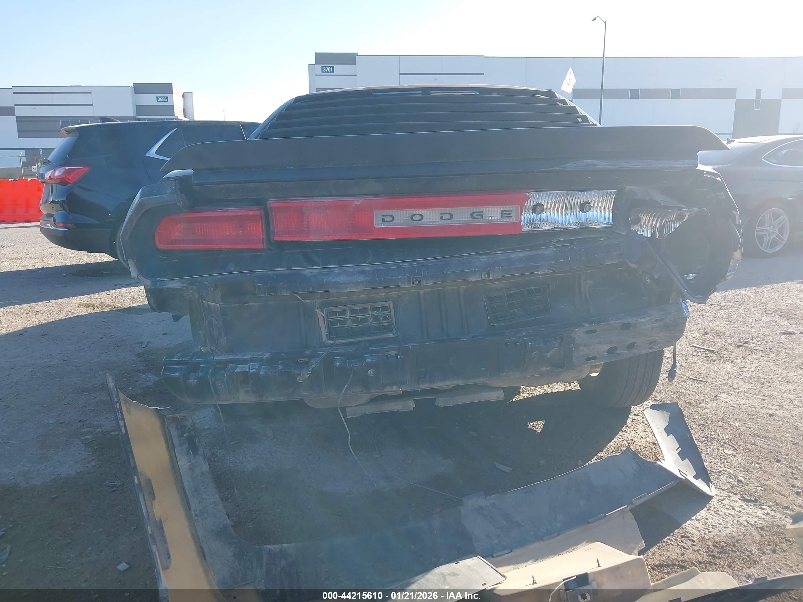 DODGE CHALLENGER image 6
