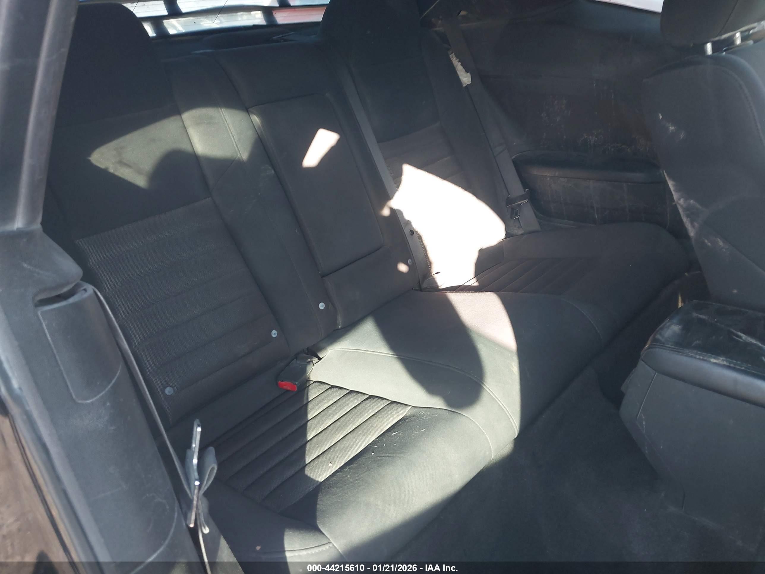 DODGE CHALLENGER image 8