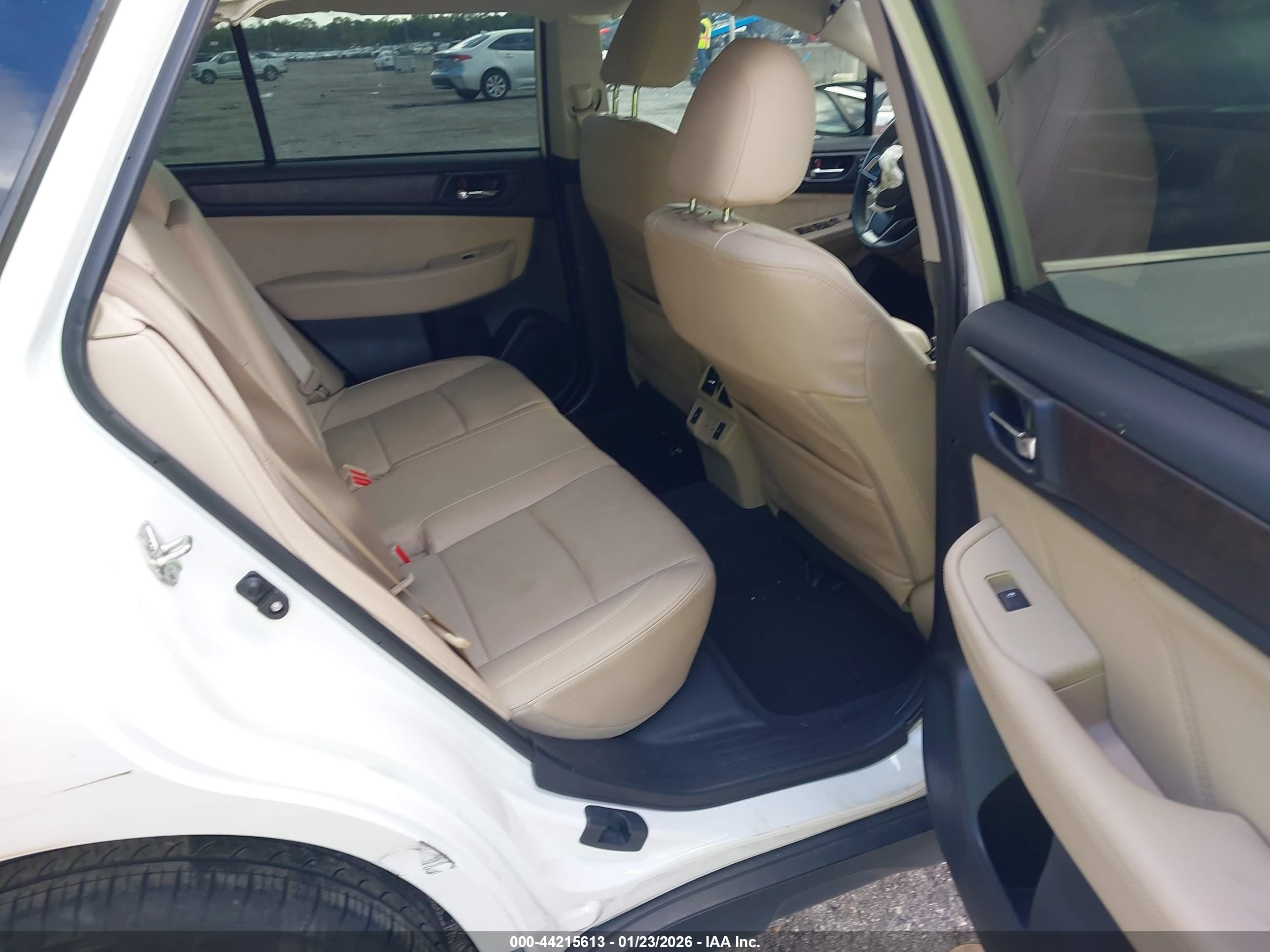 SUBARU OUTBACK image 8