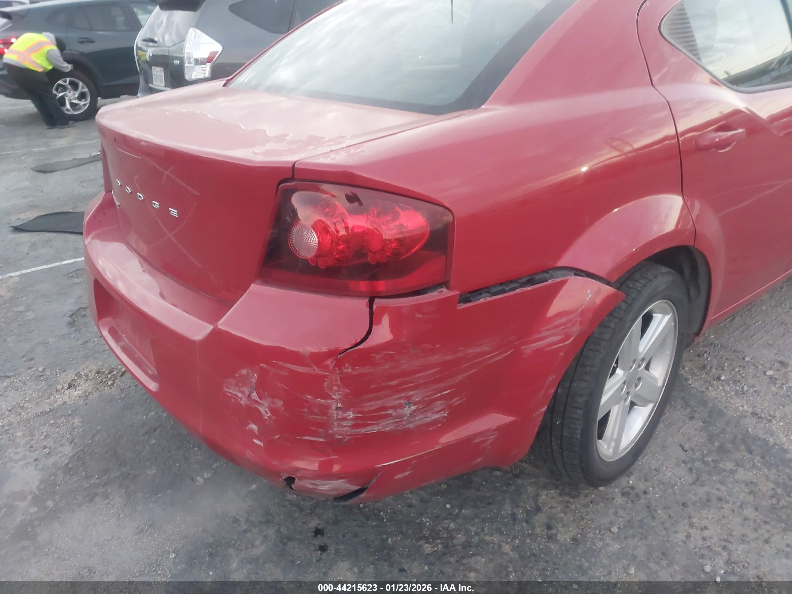 DODGE AVENGER image 6