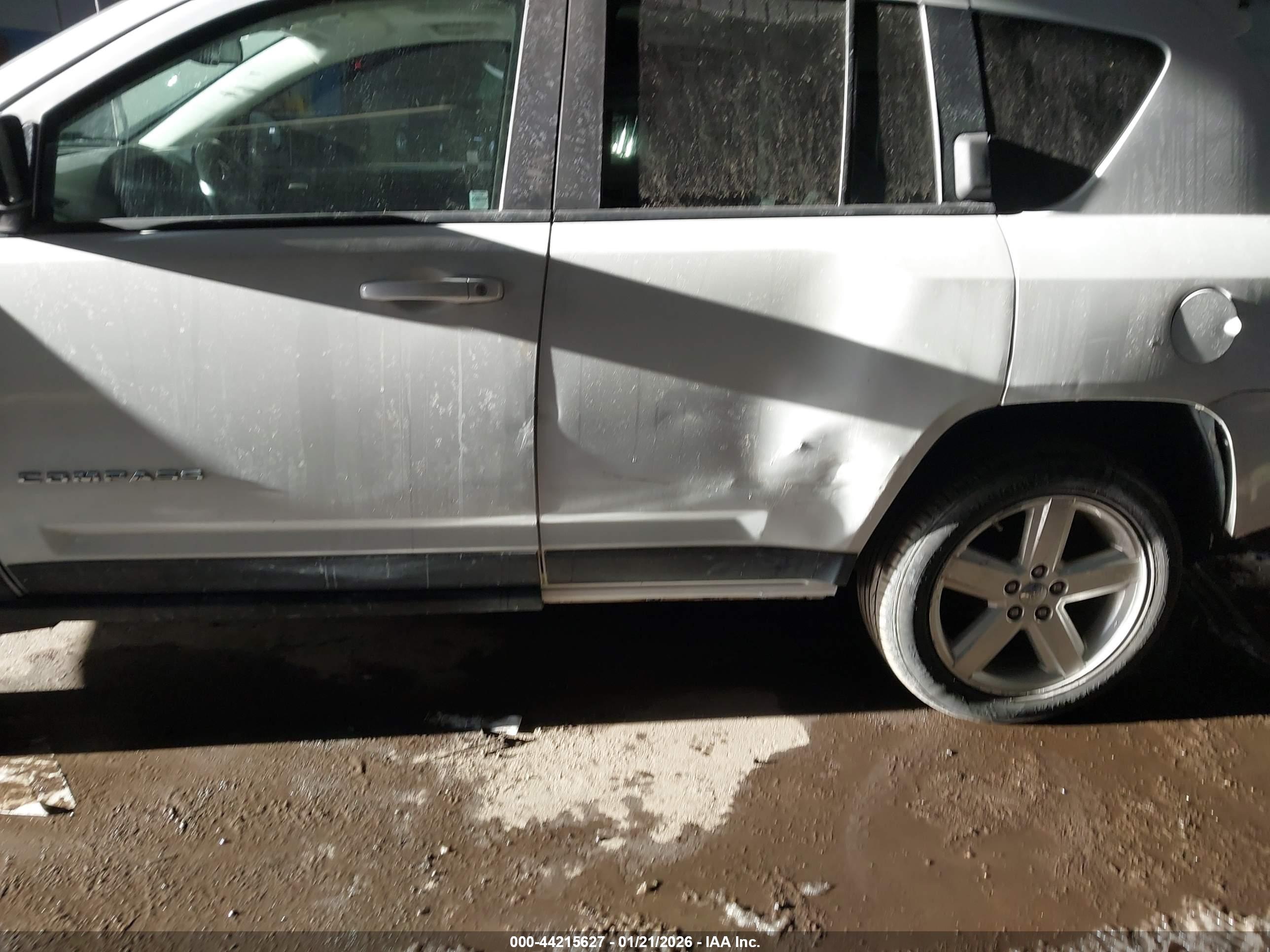 JEEP COMPASS image 6