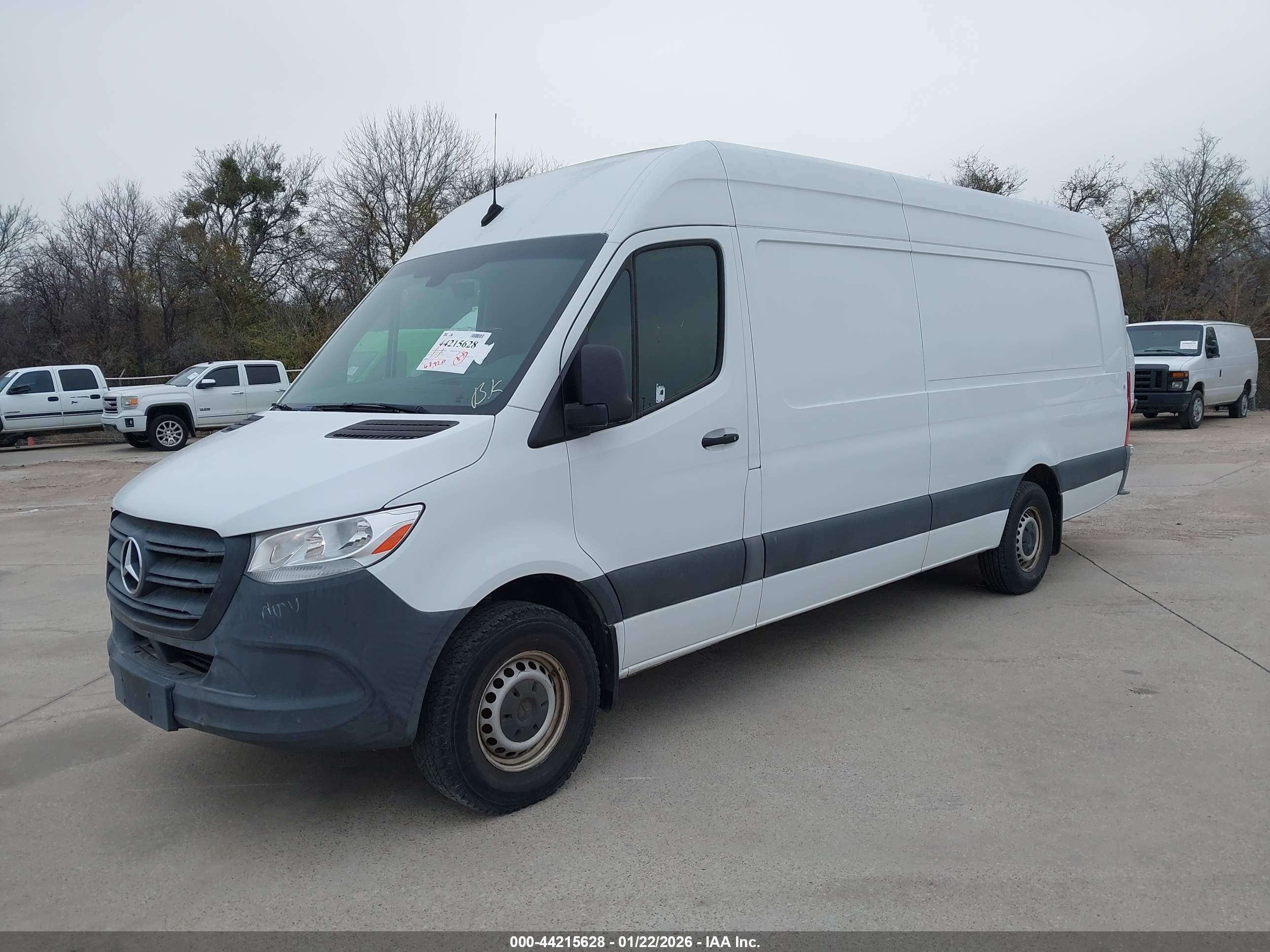 MERCEDES-BENZ SPRINTER image 2