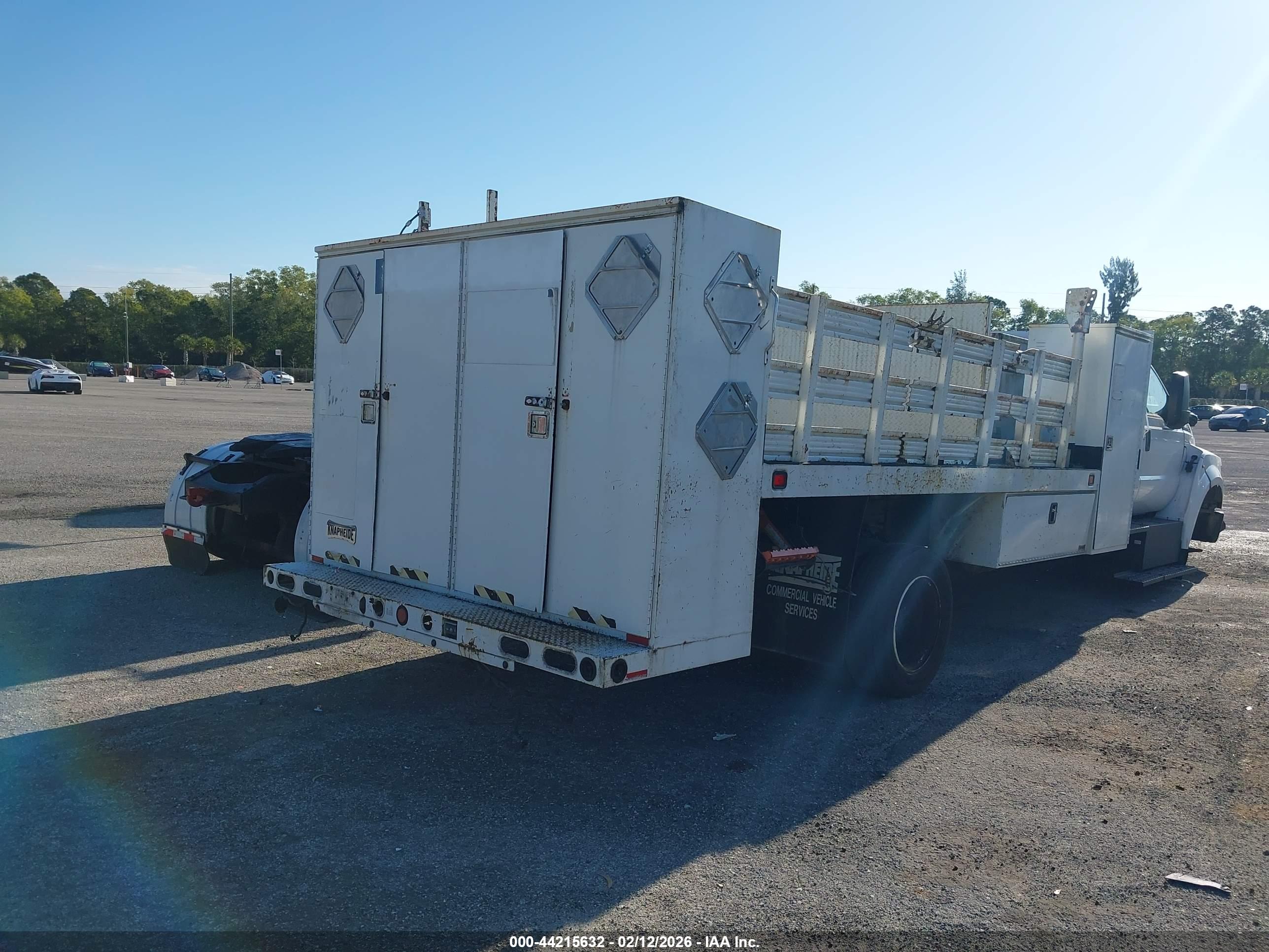 FORD F-650 image 4