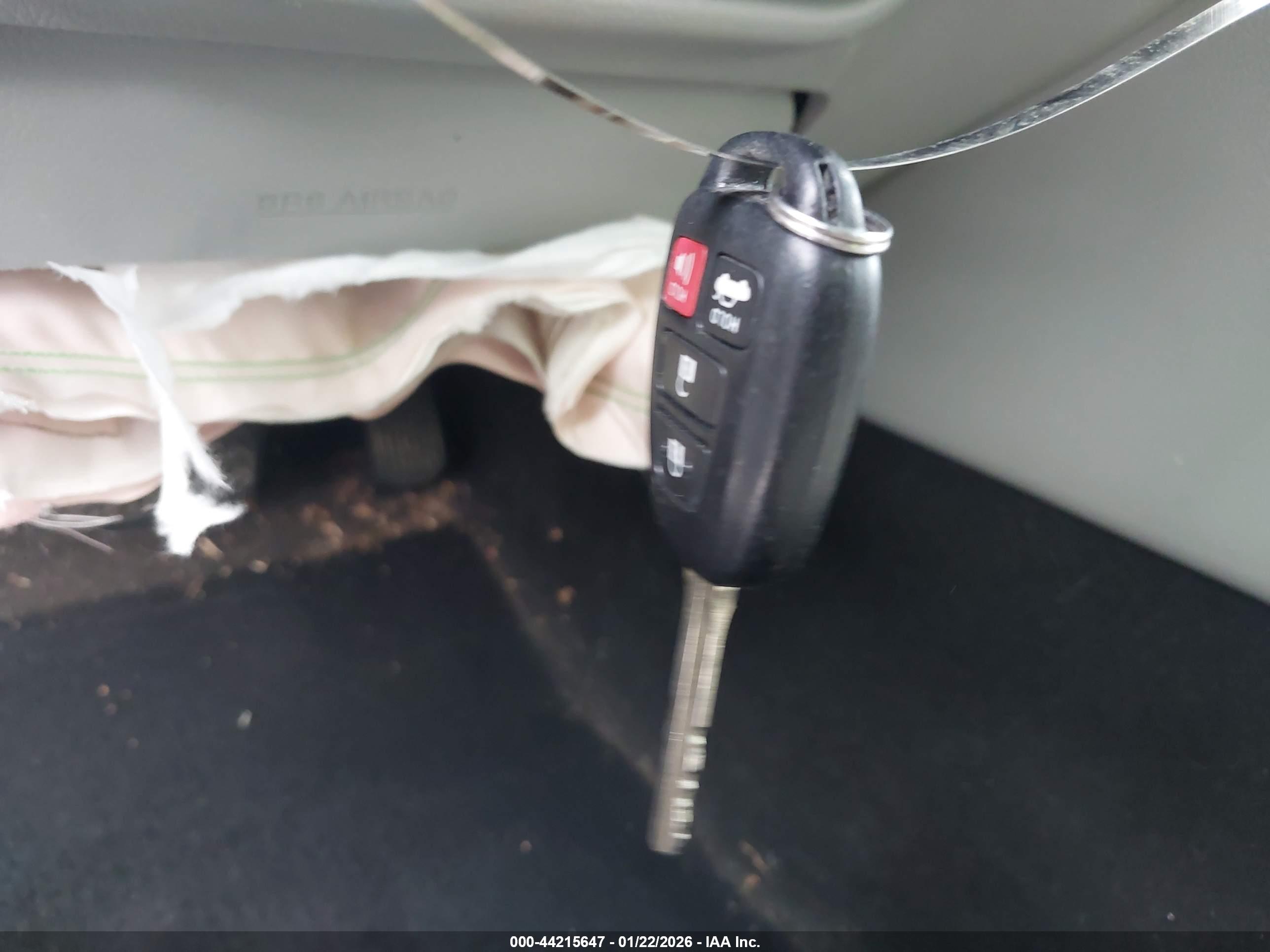 TOYOTA CAMRY image 11