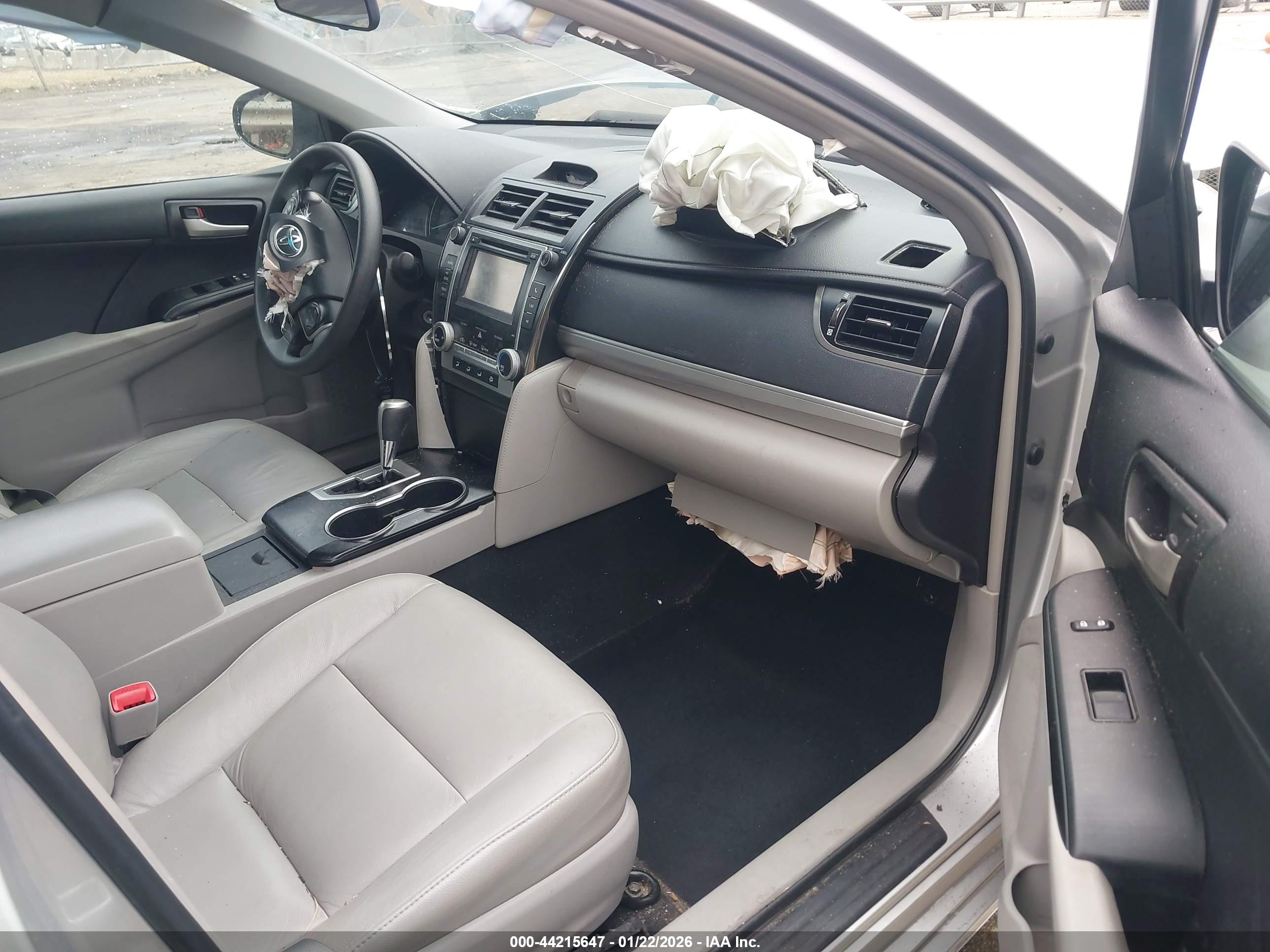 TOYOTA CAMRY image 5