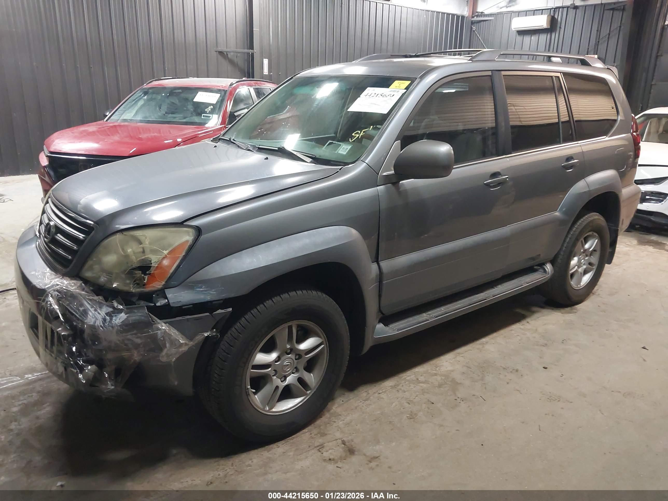 LEXUS GX image 2
