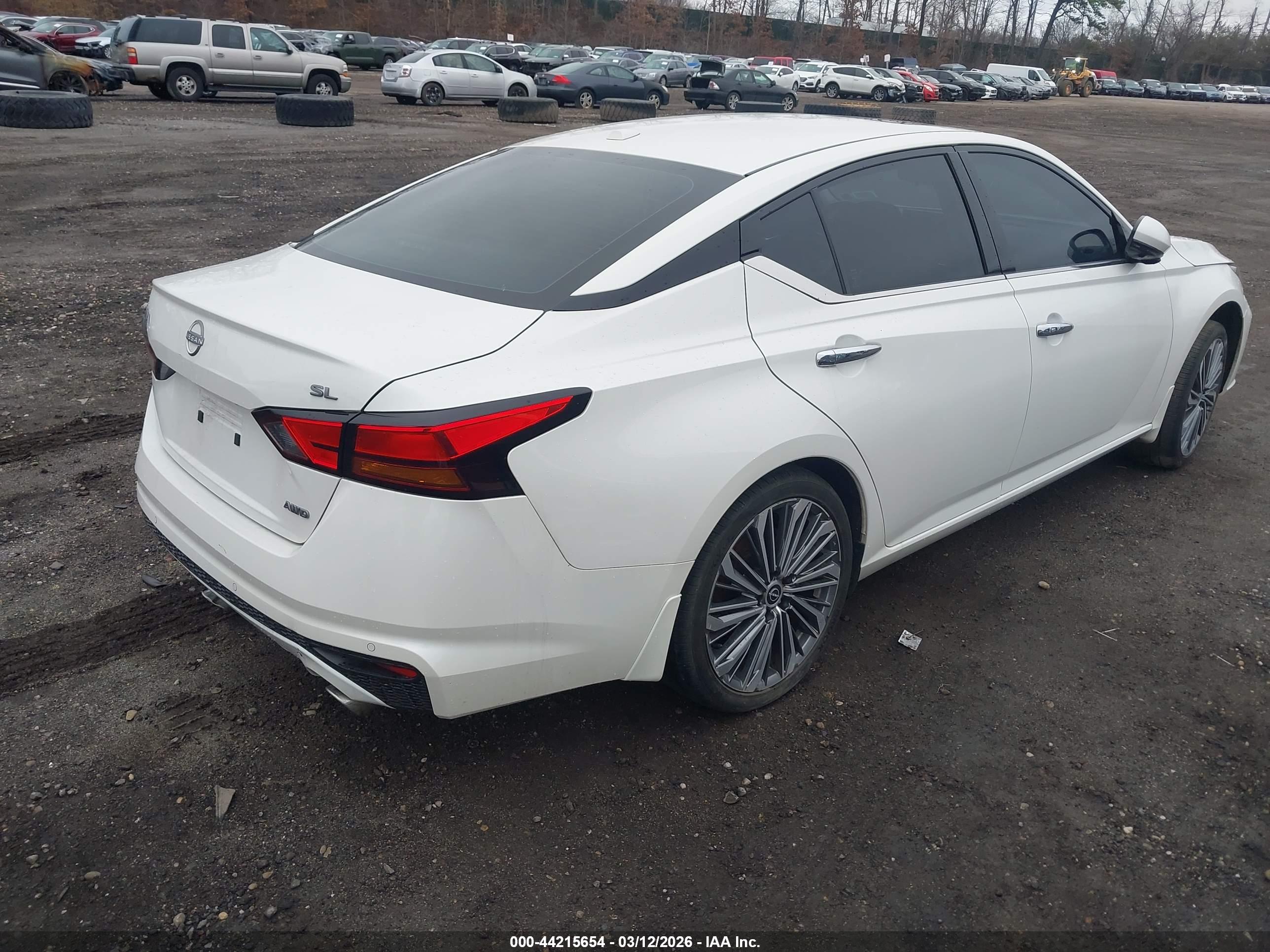 NISSAN ALTIMA image 4