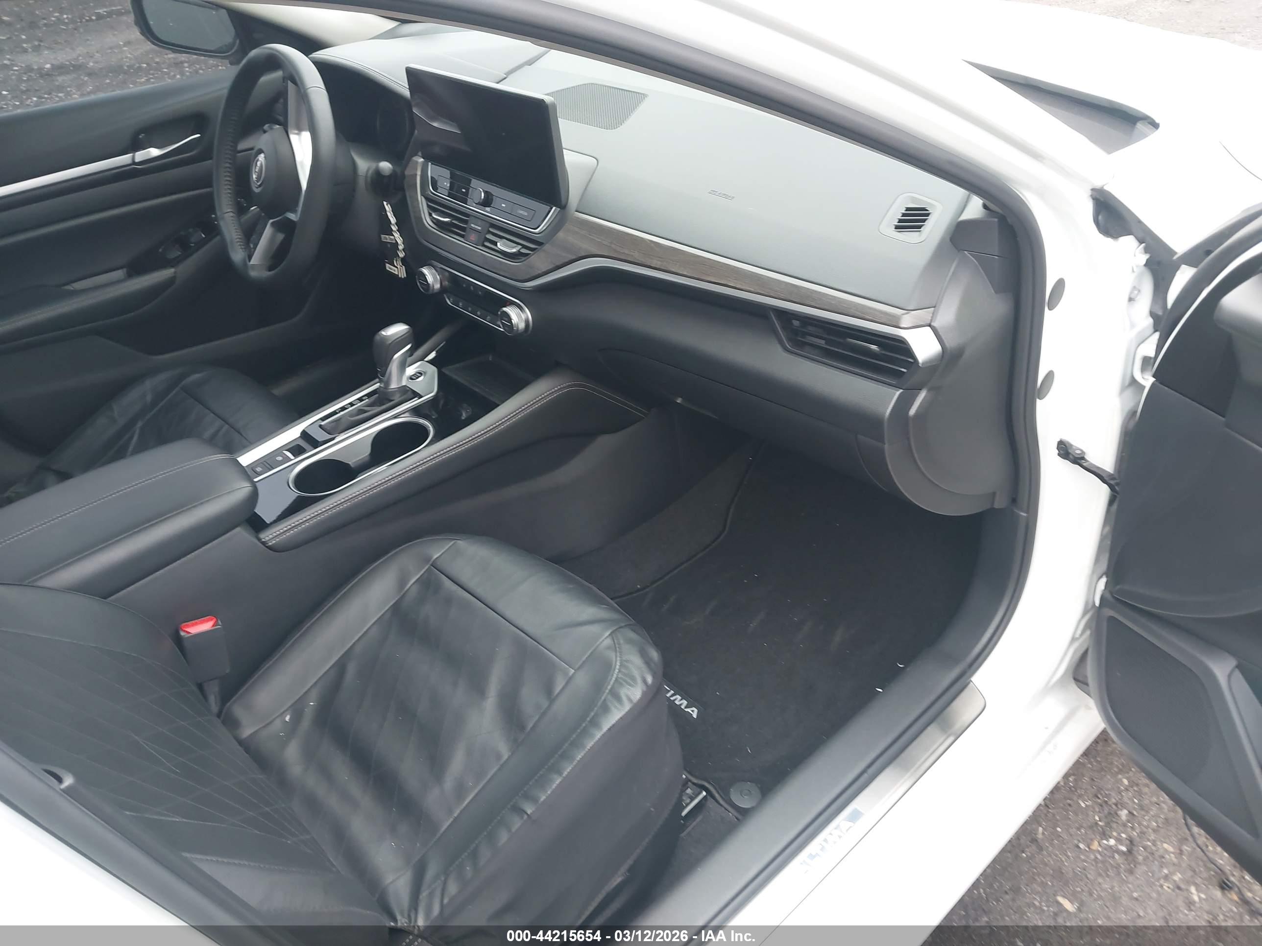 NISSAN ALTIMA image 5