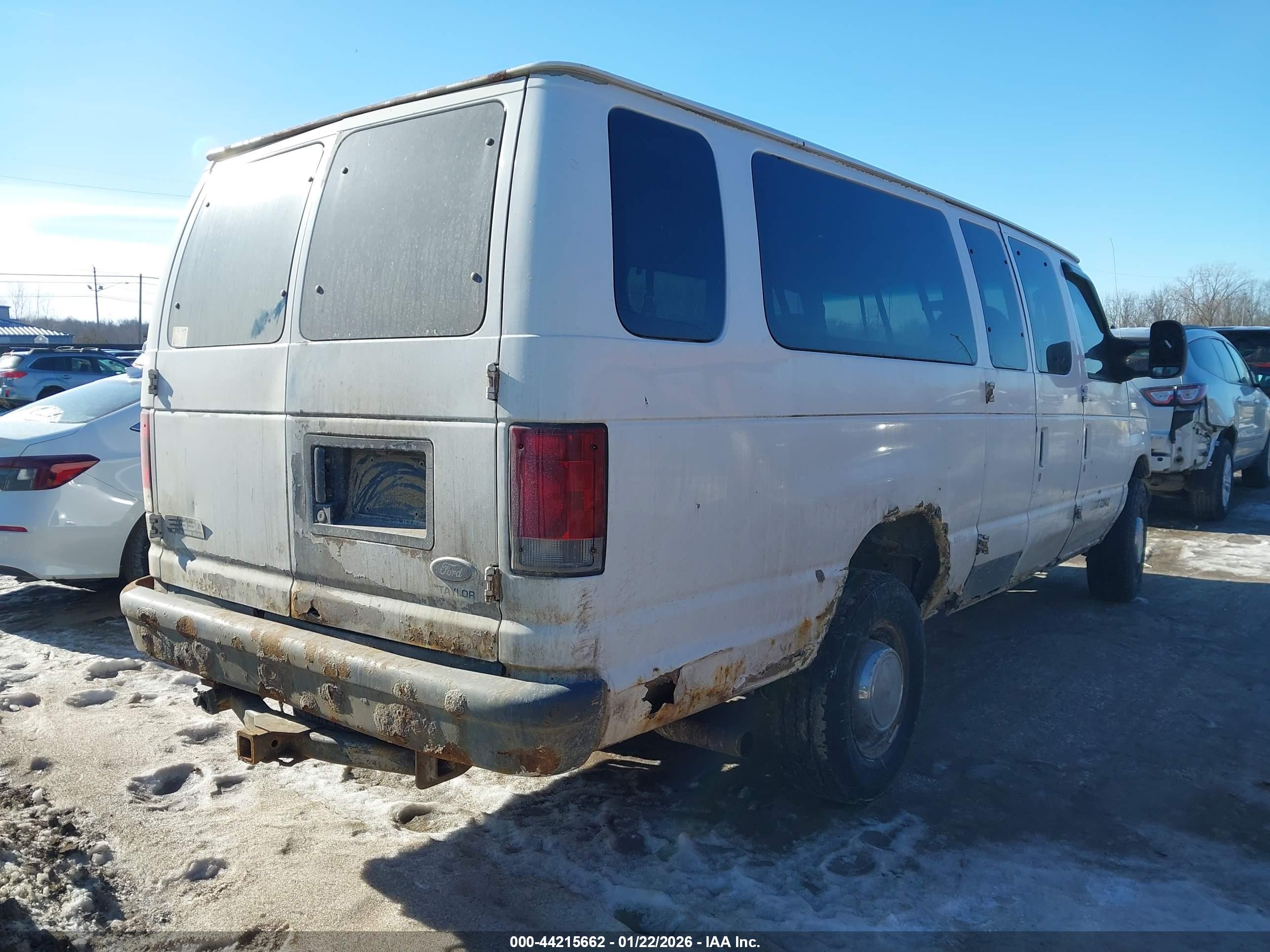 FORD E-350 image 4