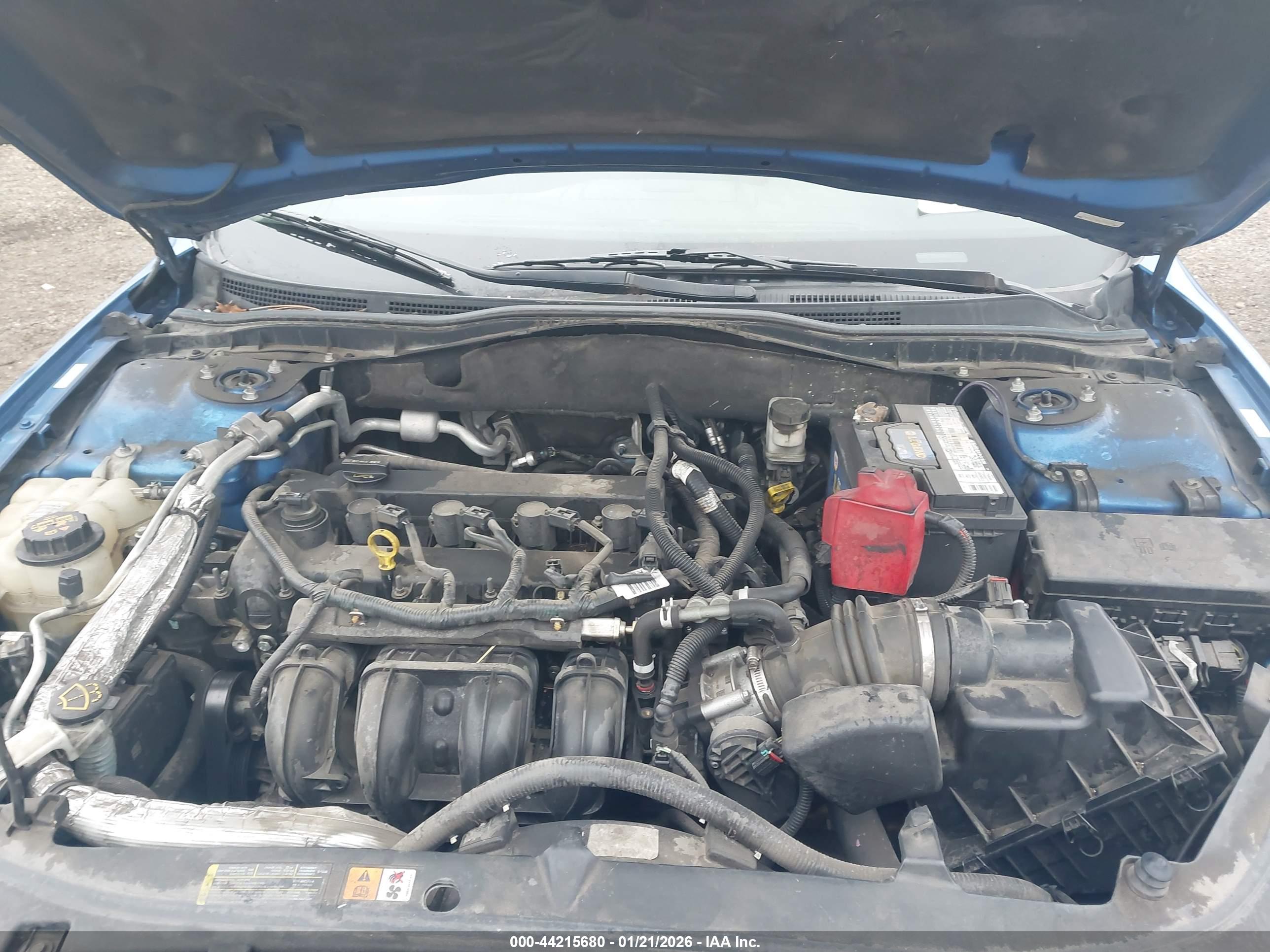FORD FUSION image 10