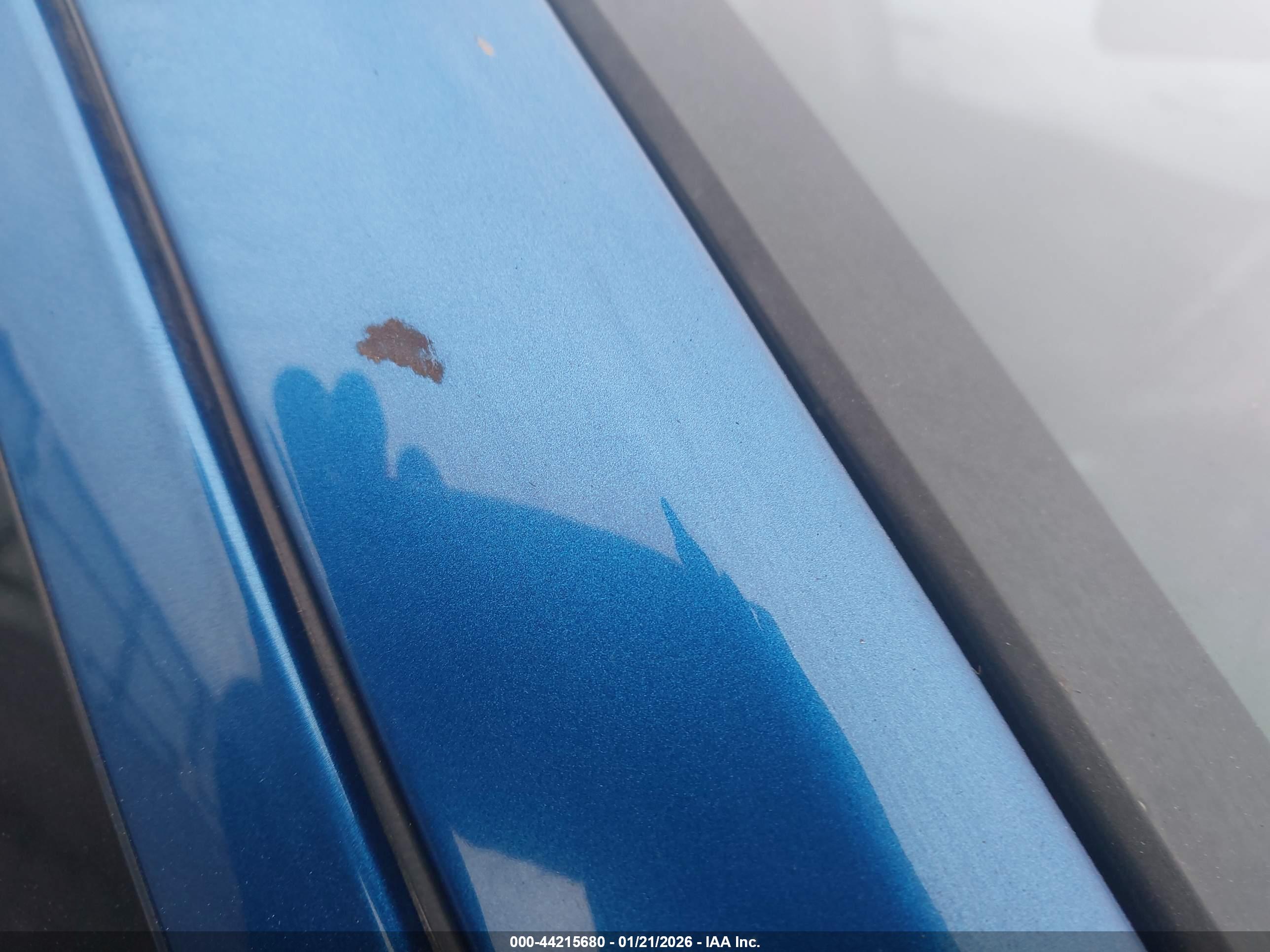 FORD FUSION image 6