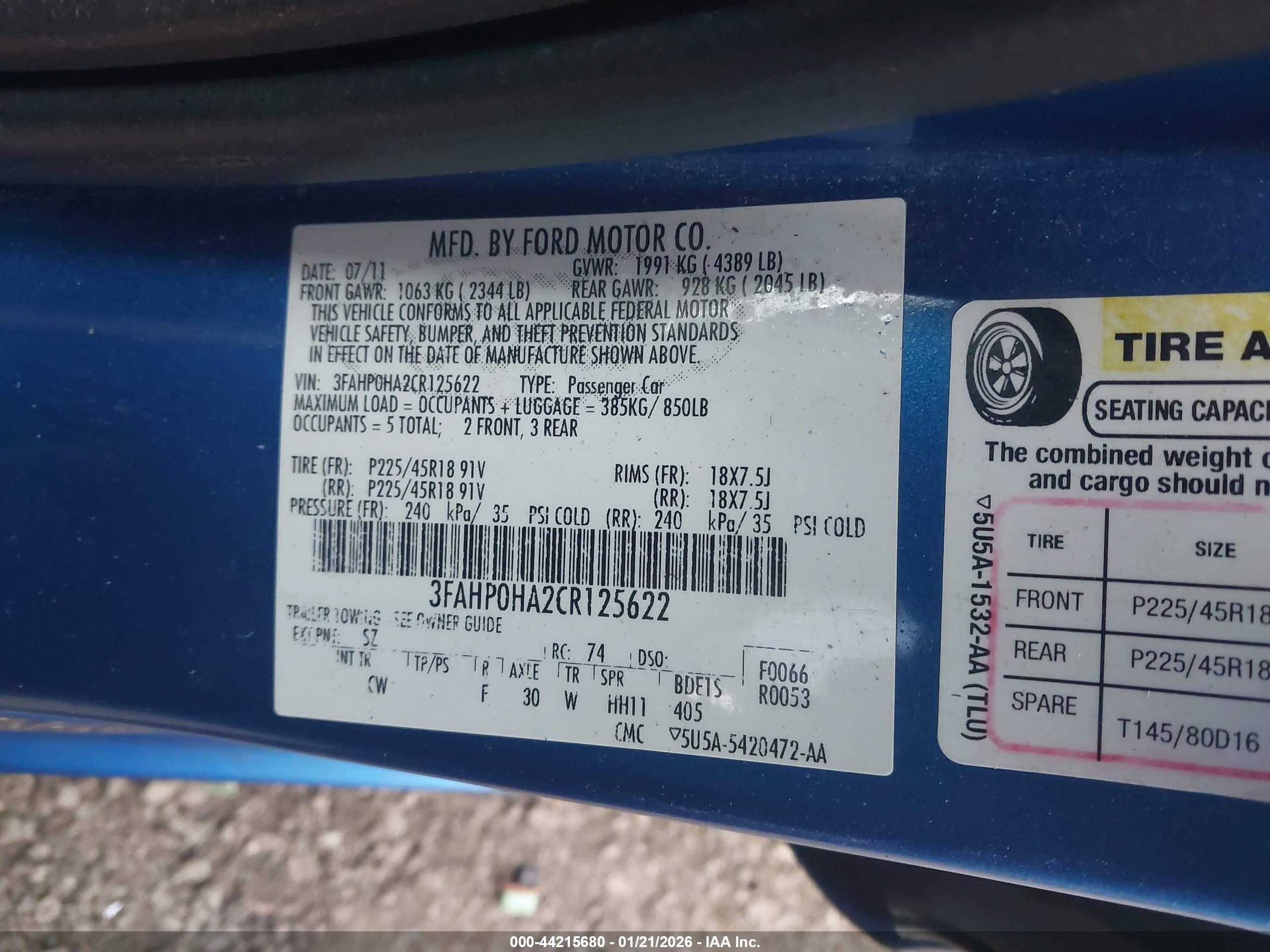 FORD FUSION image 9