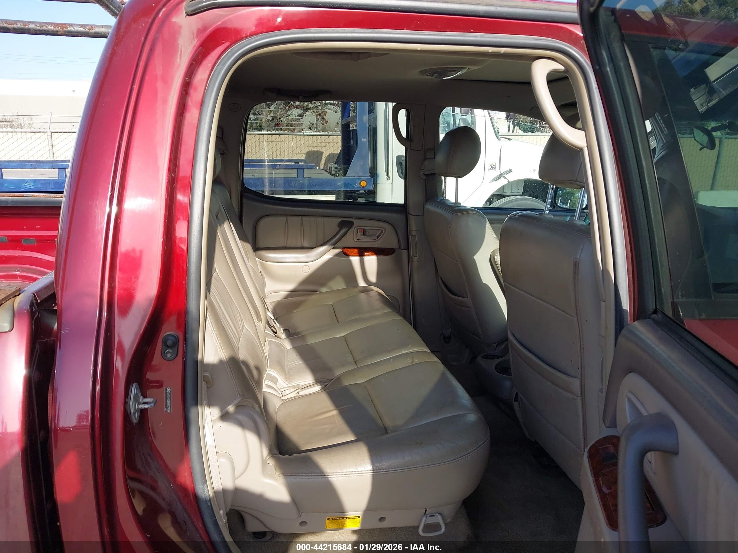 TOYOTA TUNDRA image 8
