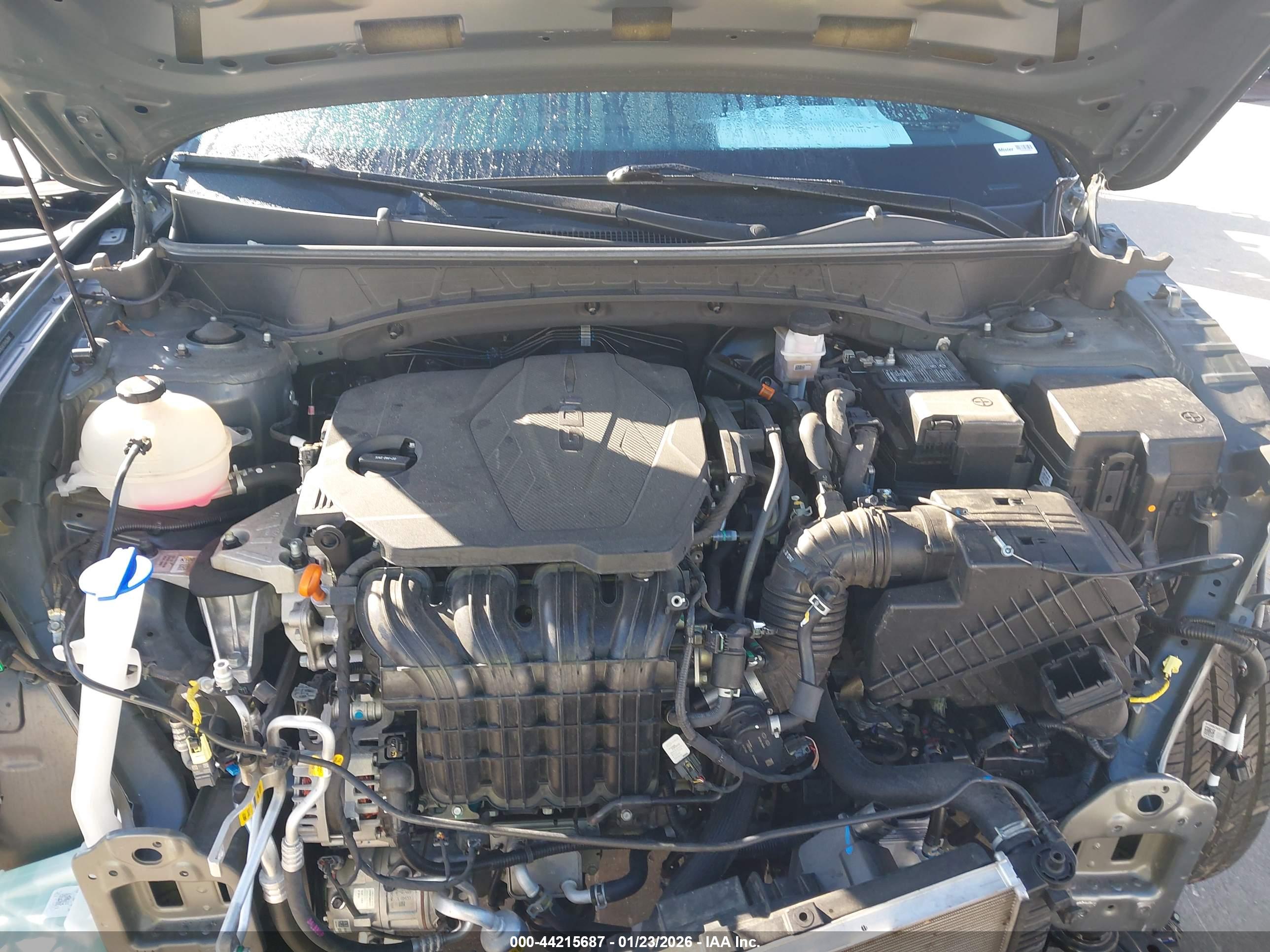 HYUNDAI TUCSON image 10