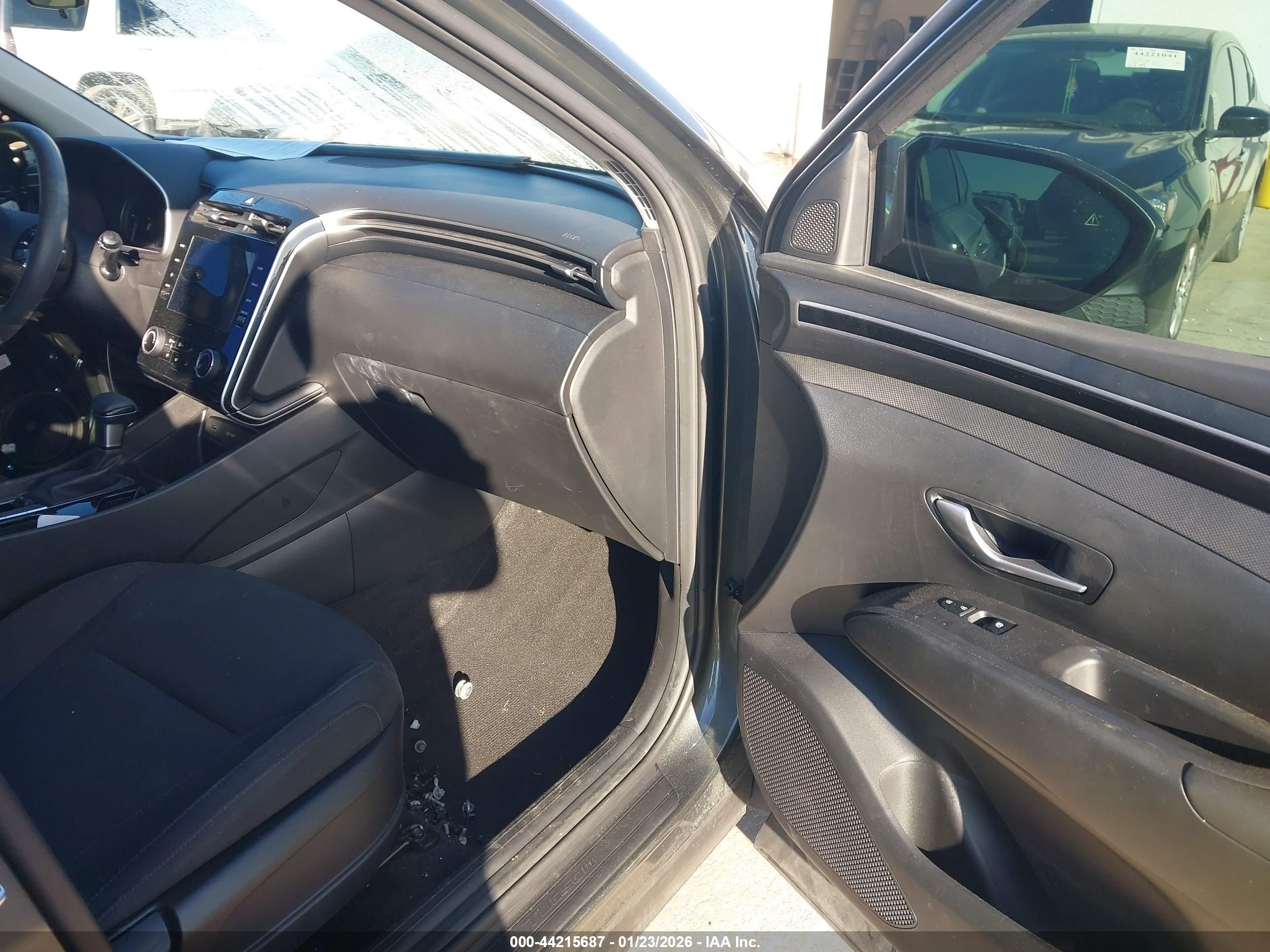HYUNDAI TUCSON image 5