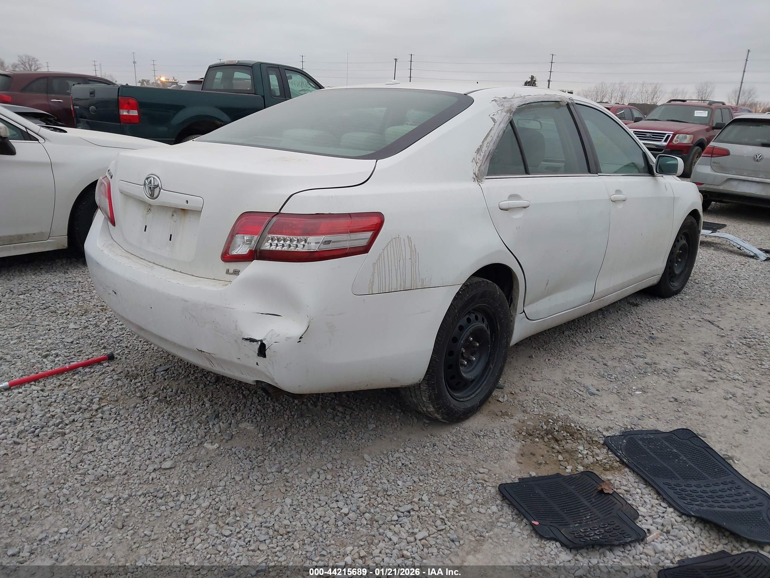 TOYOTA CAMRY image 4