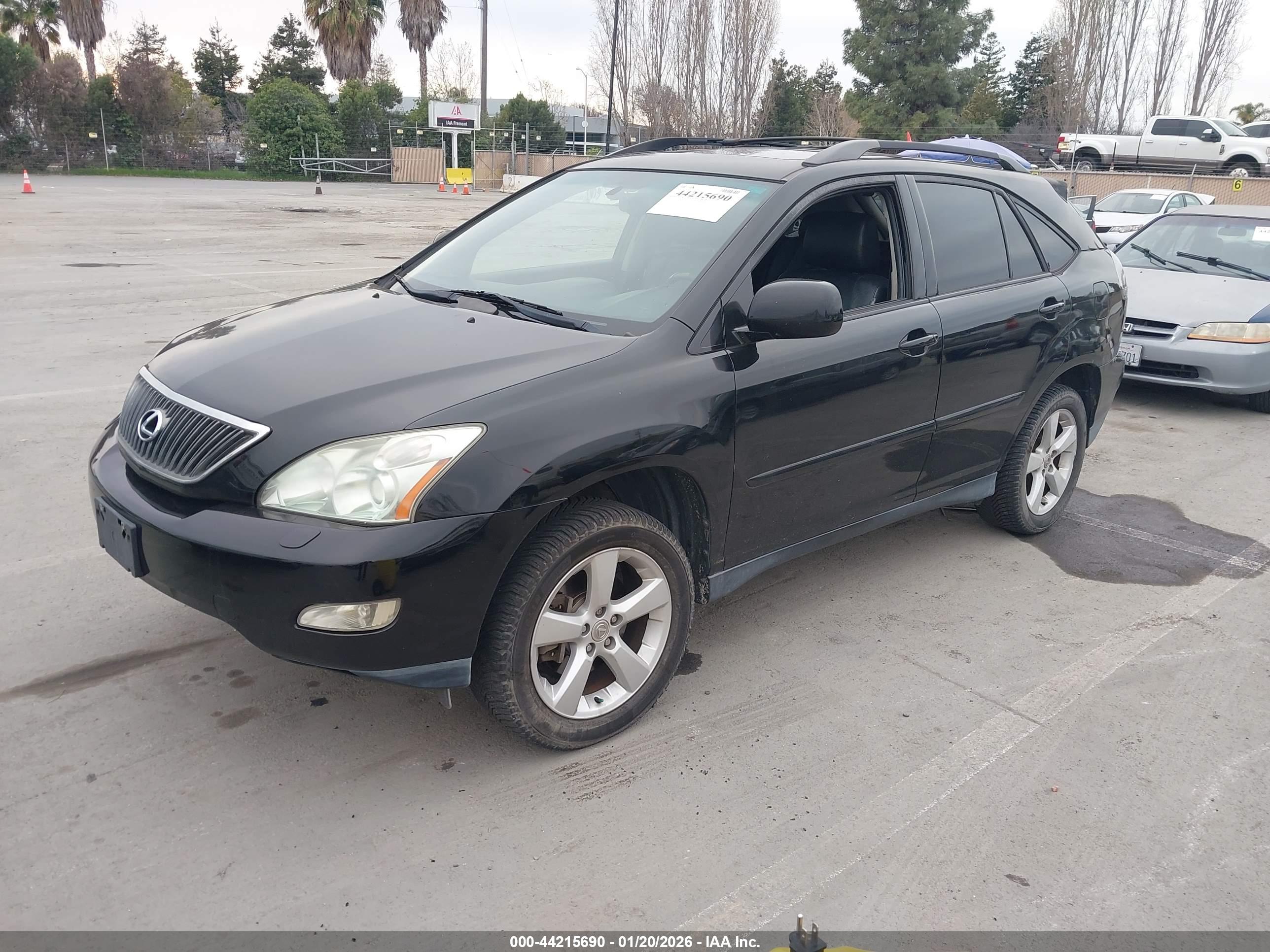 LEXUS RX image 2