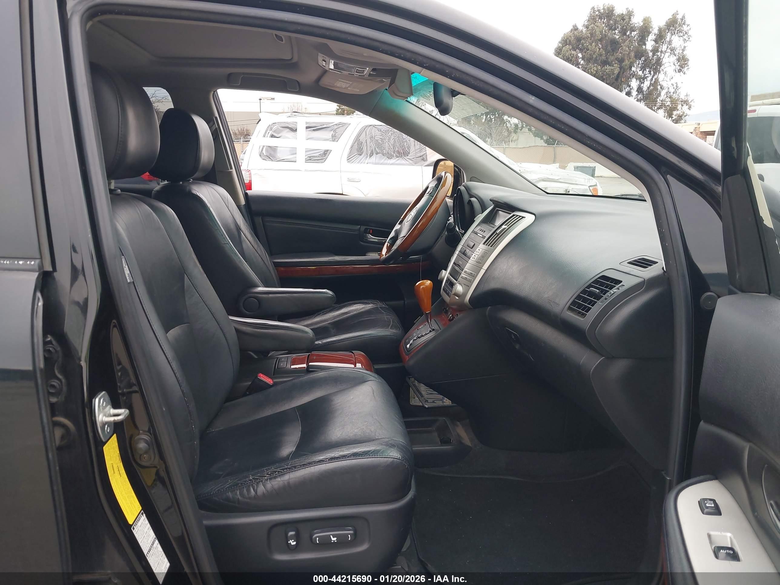 LEXUS RX image 5