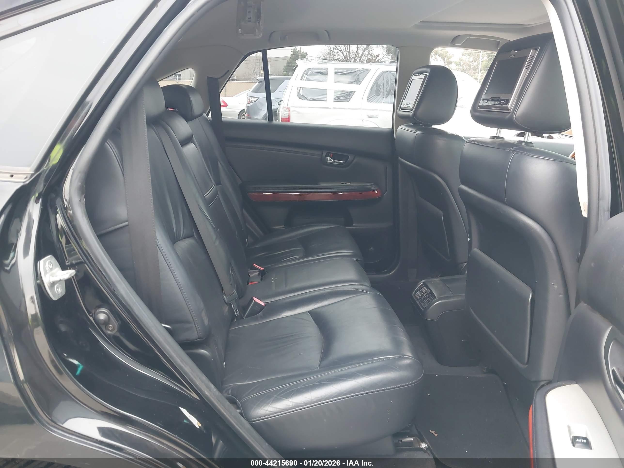 LEXUS RX image 8