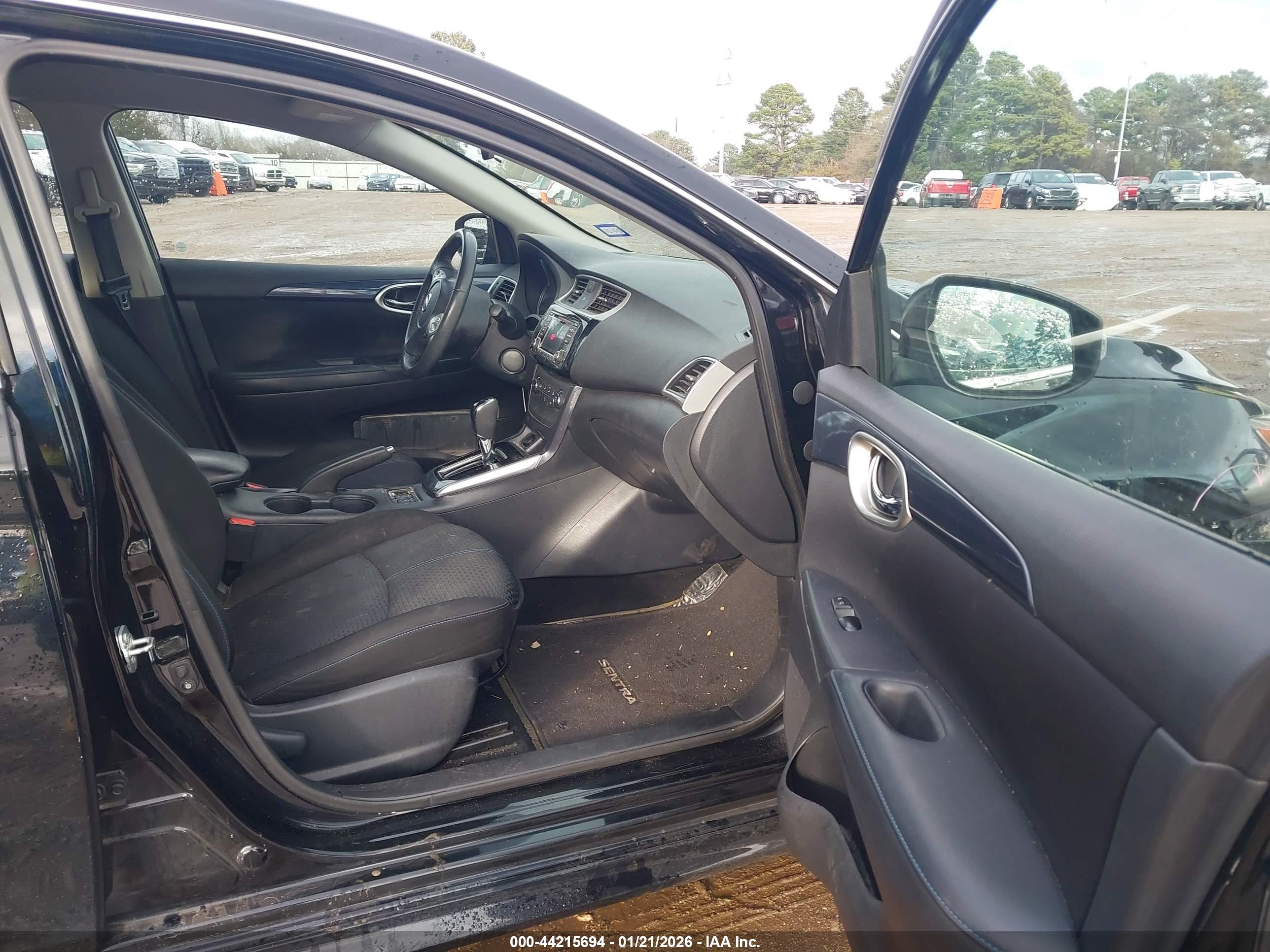 NISSAN SENTRA image 5
