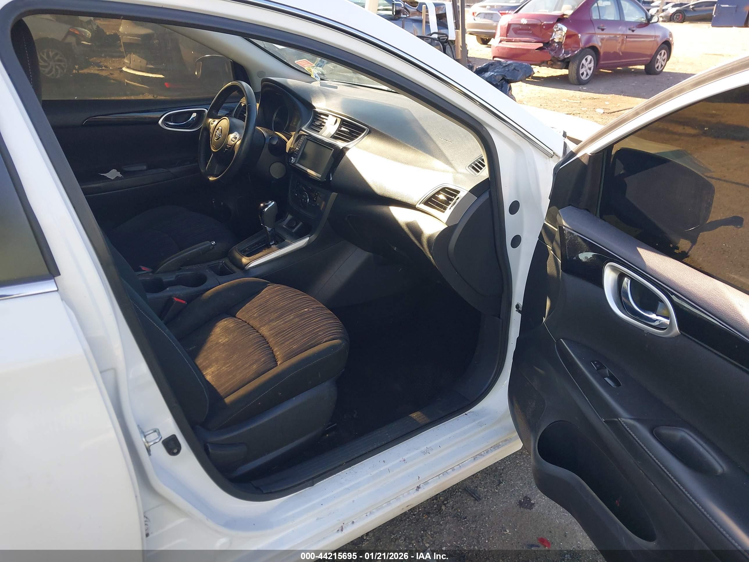 NISSAN SENTRA image 5