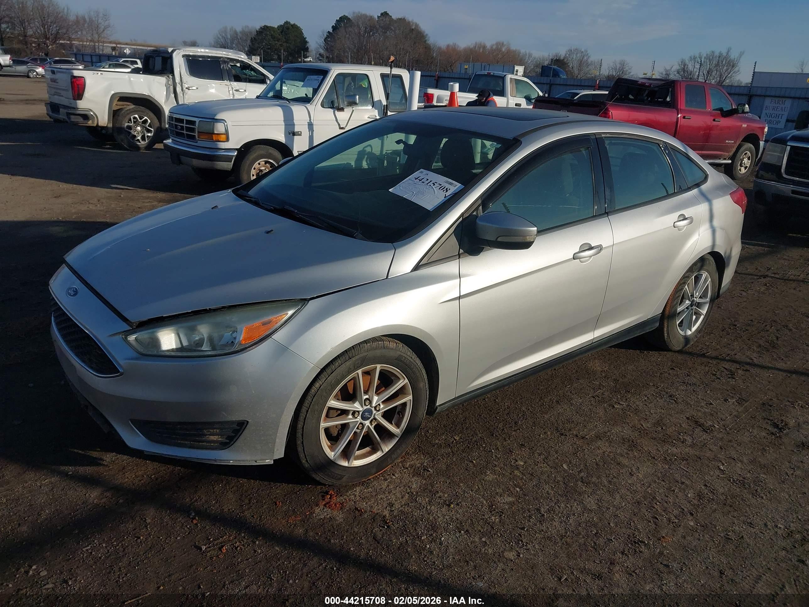 FORD FOCUS image 2