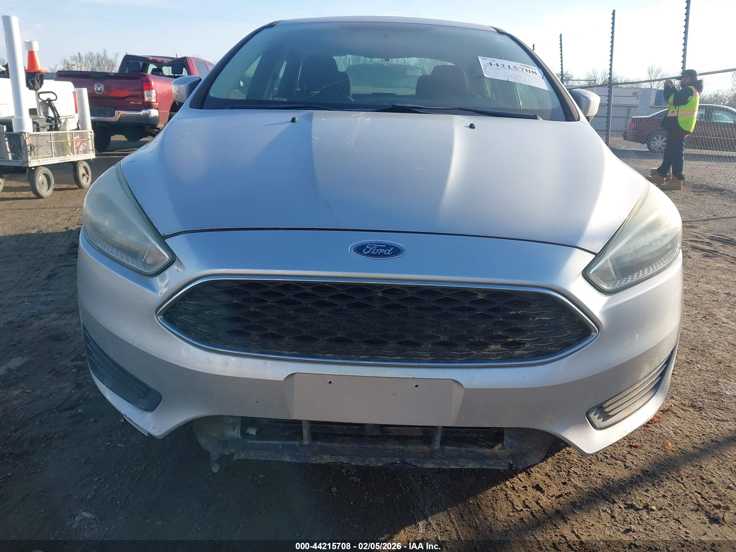 FORD FOCUS image 6