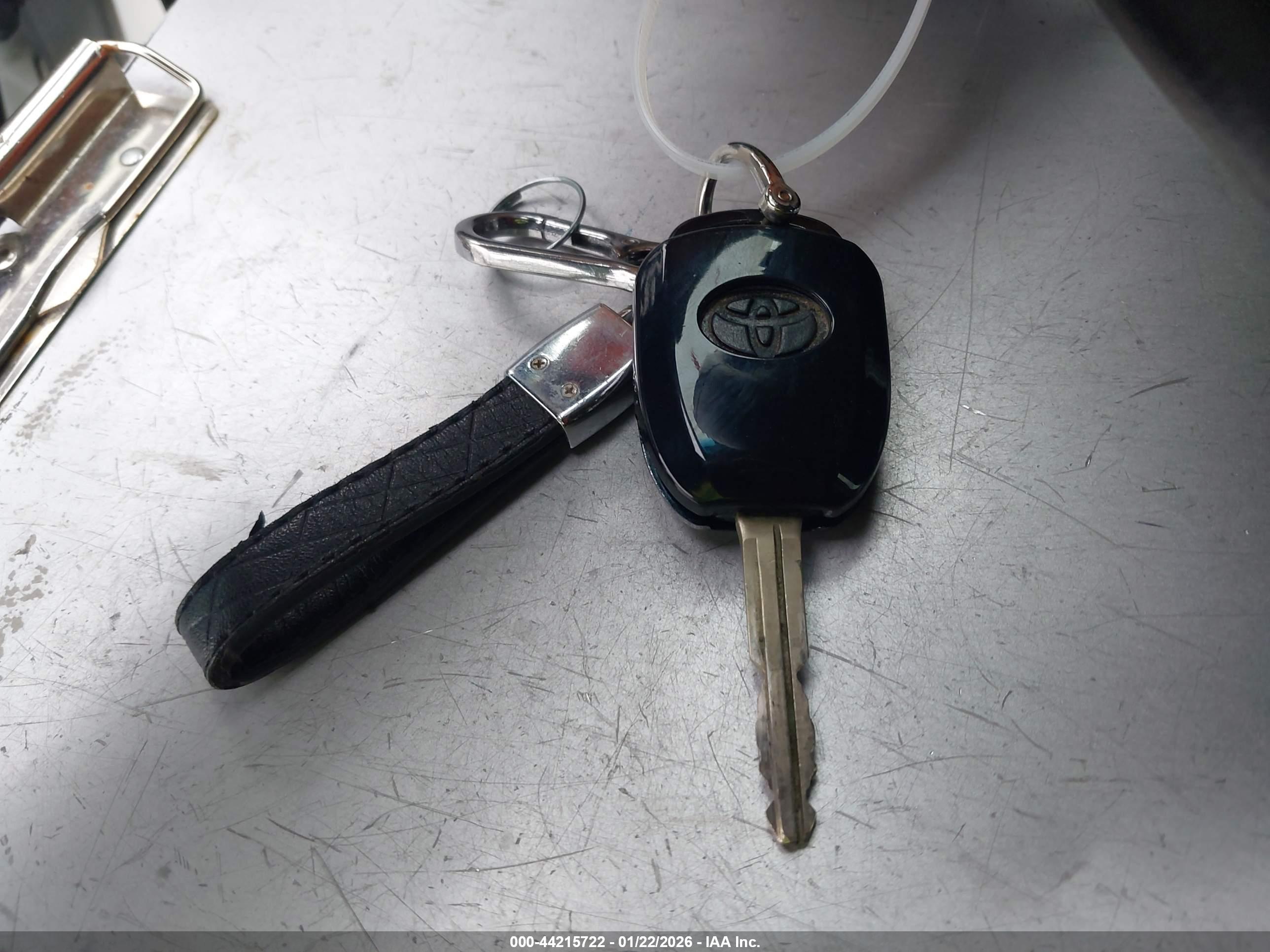 TOYOTA CAMRY image 11