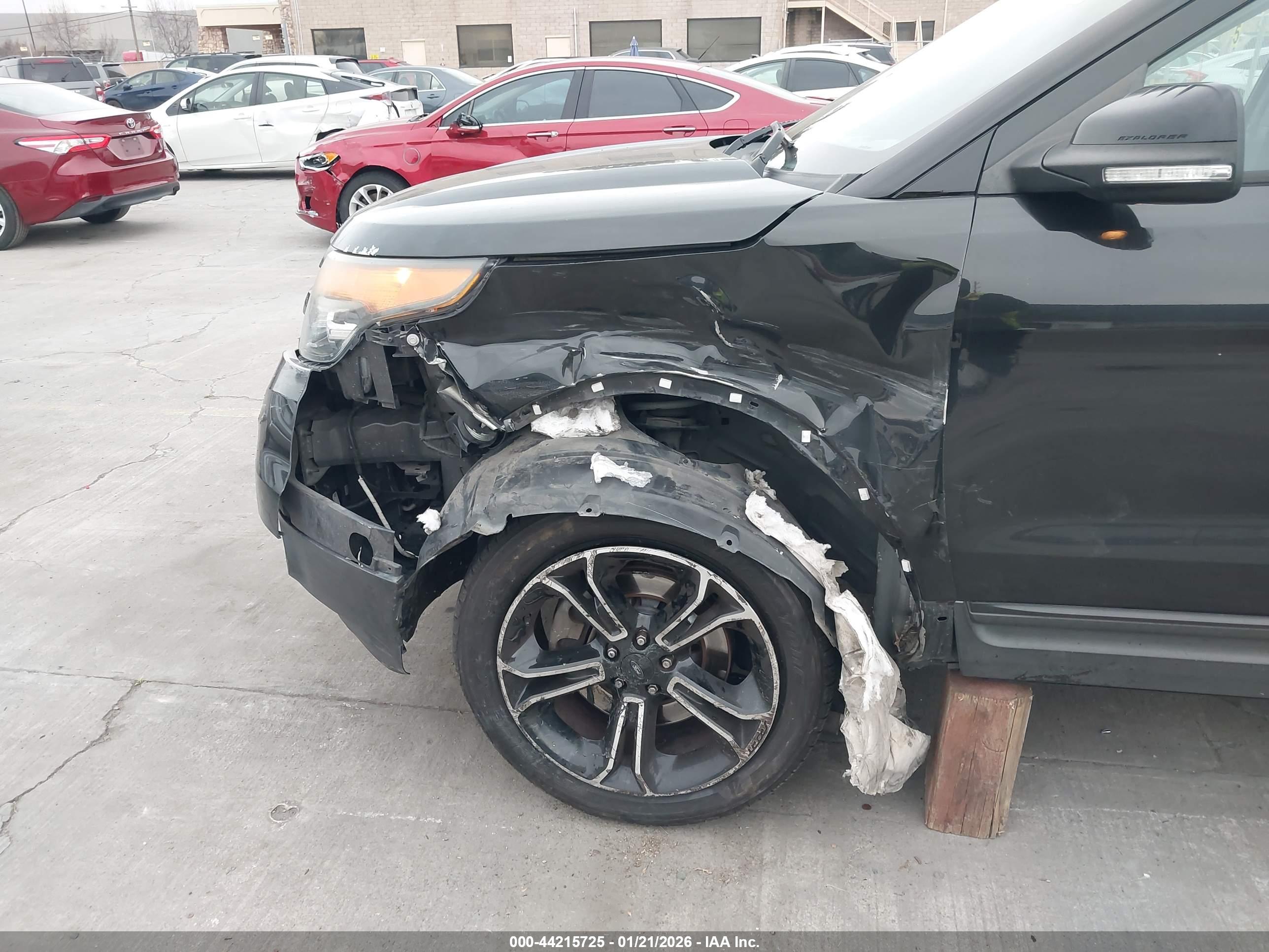 FORD EXPLORER image 6