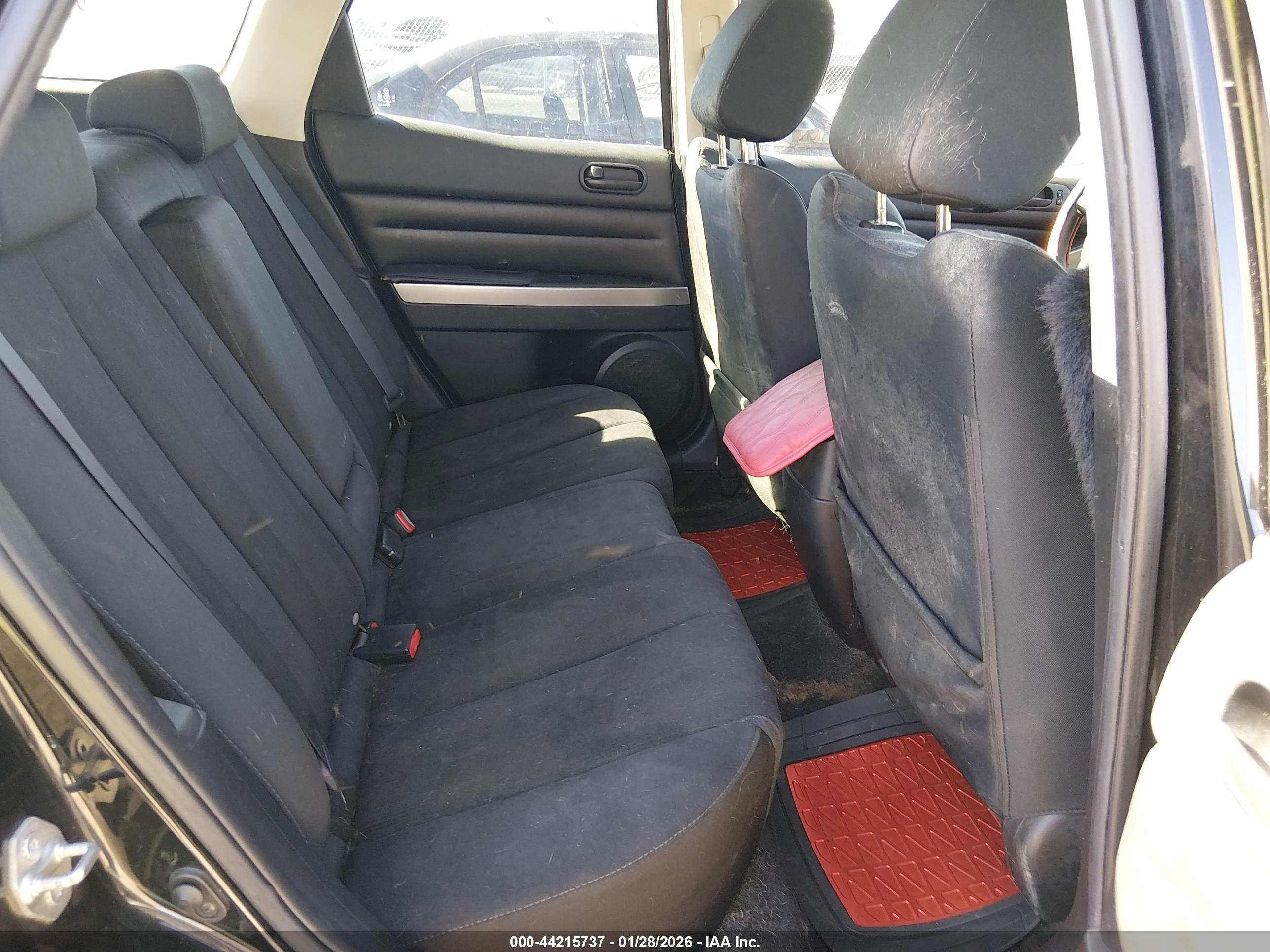 MAZDA CX-7 image 8