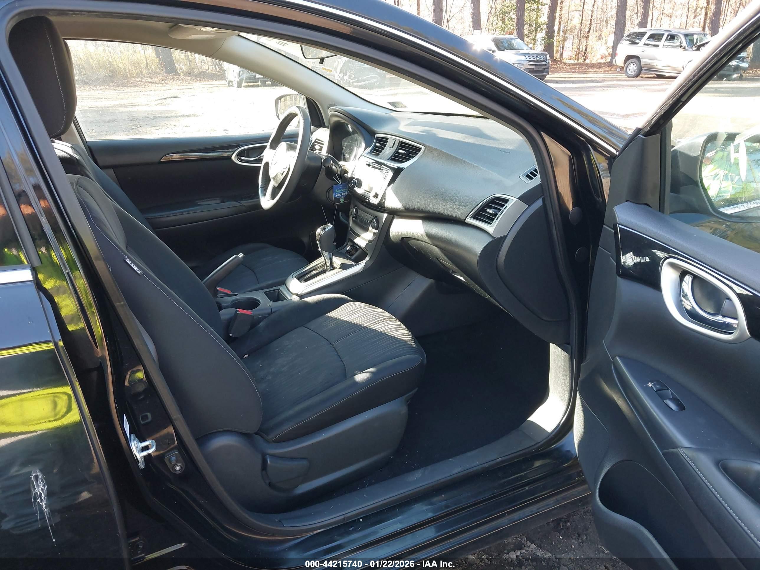 NISSAN SENTRA image 5