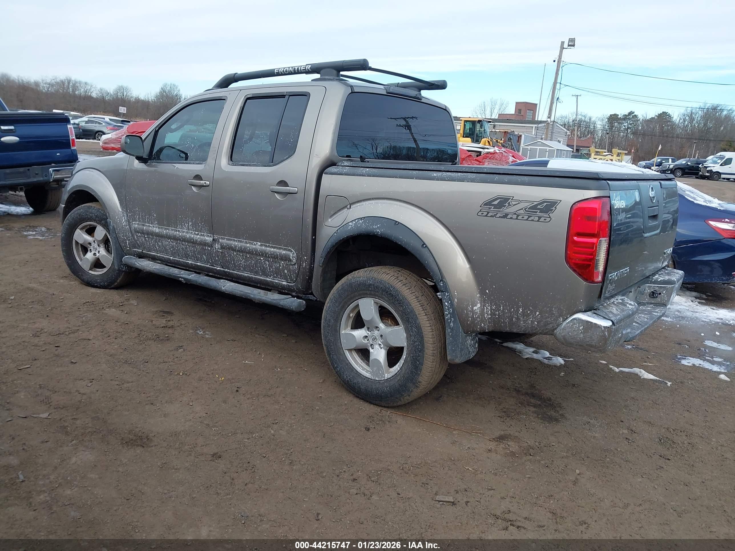 NISSAN FRONTIER image 3