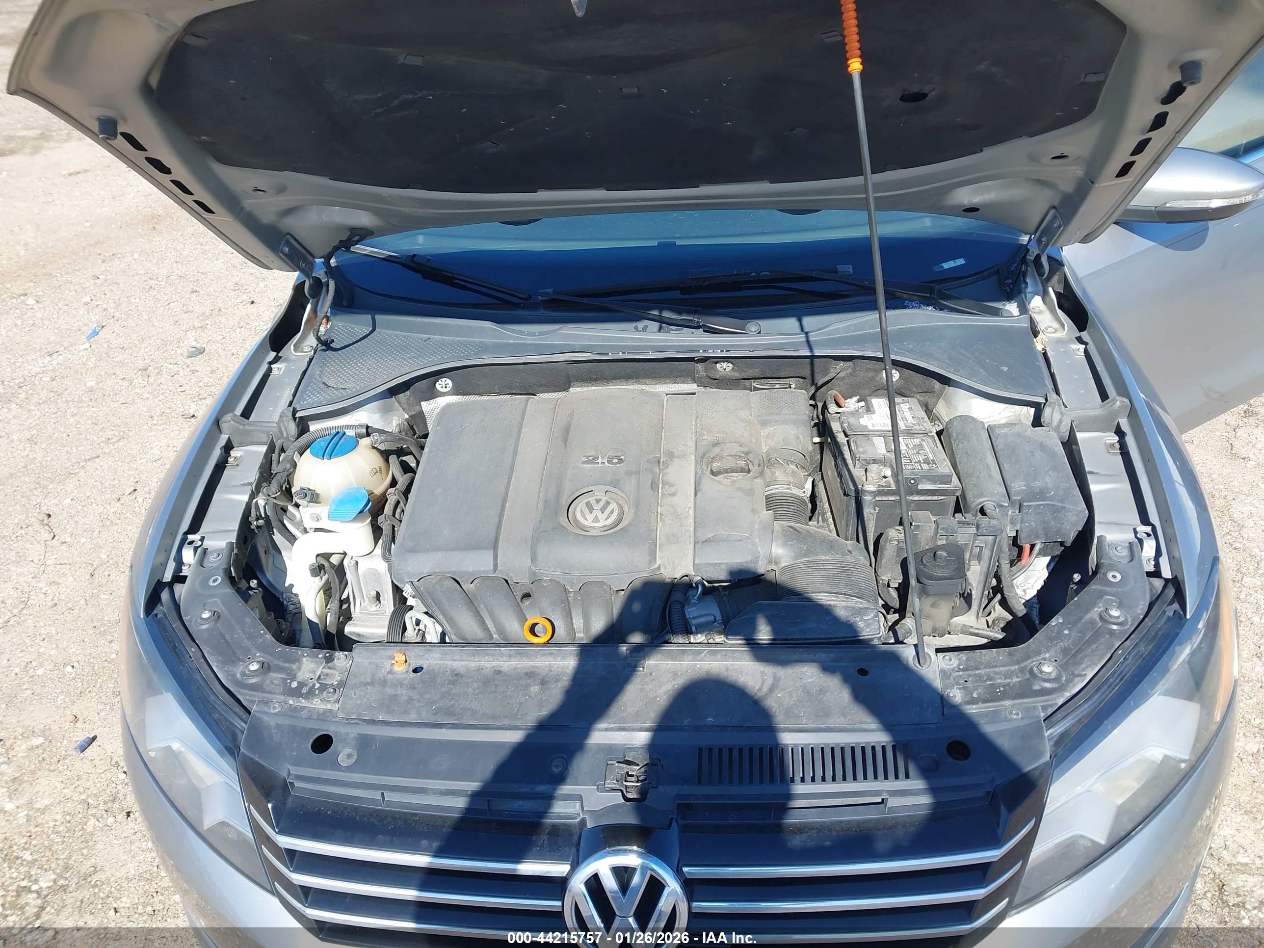 VOLKSWAGEN PASSAT image 10
