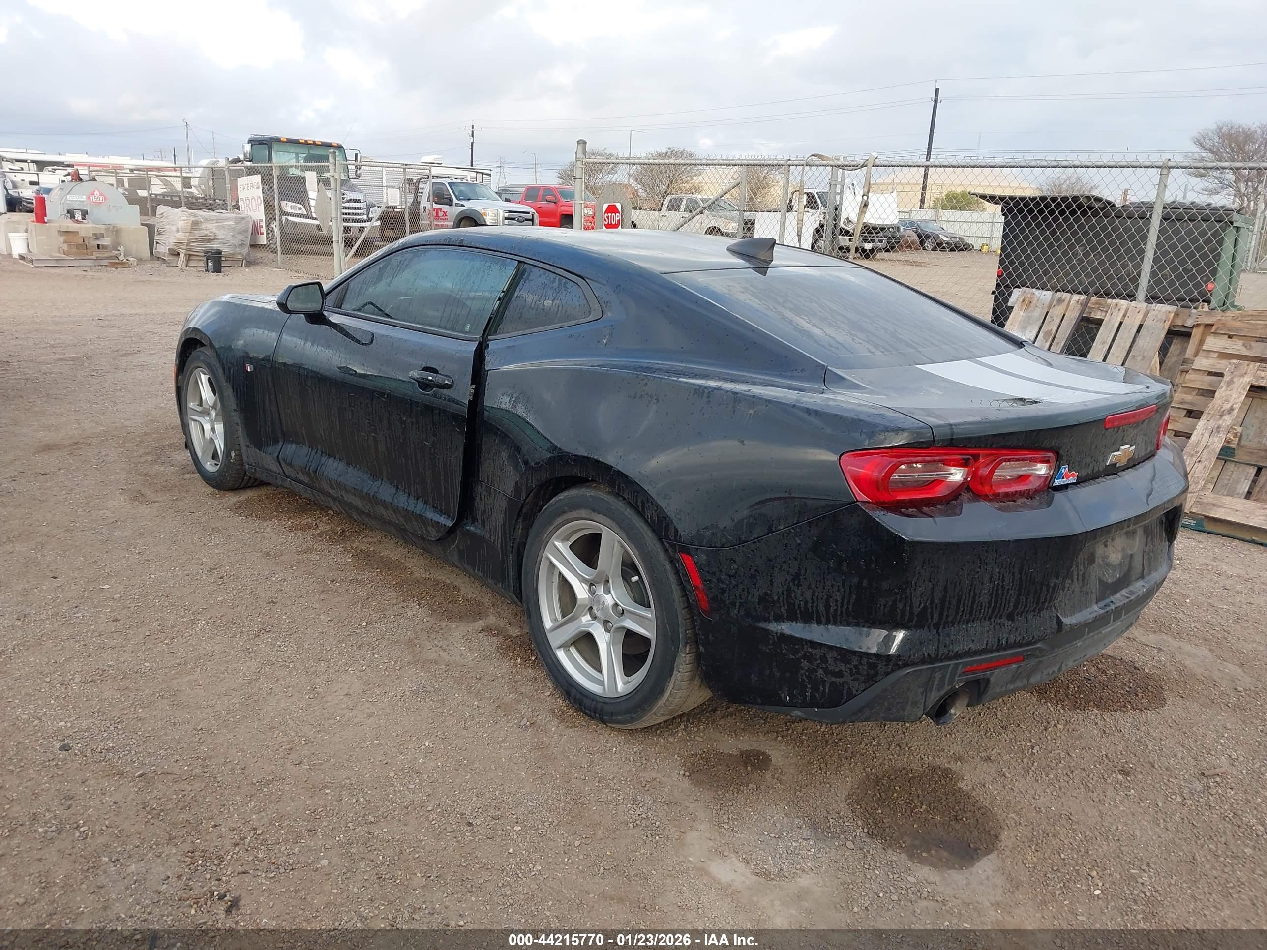 CHEVROLET CAMARO image 3
