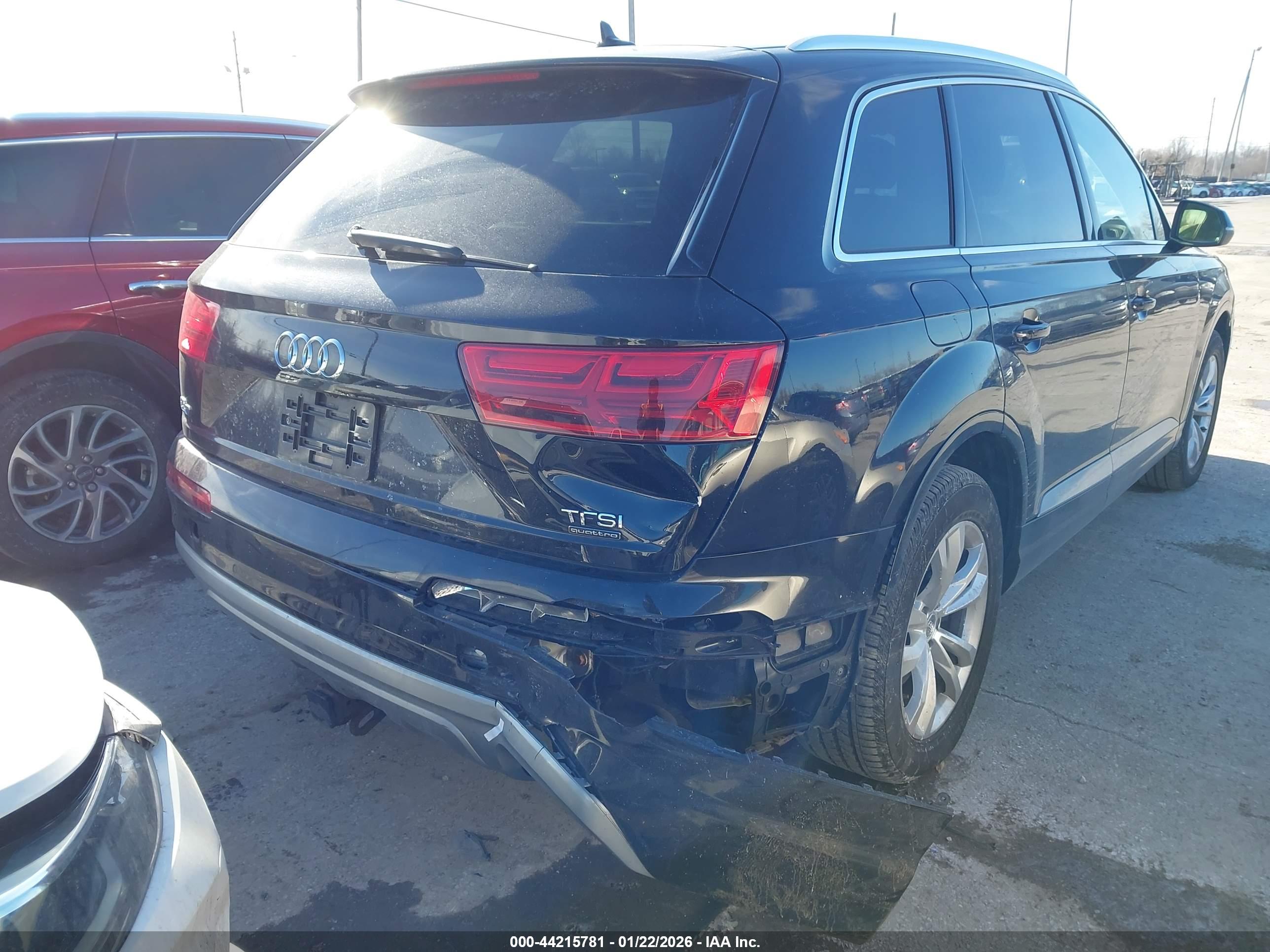 AUDI Q7 image 6