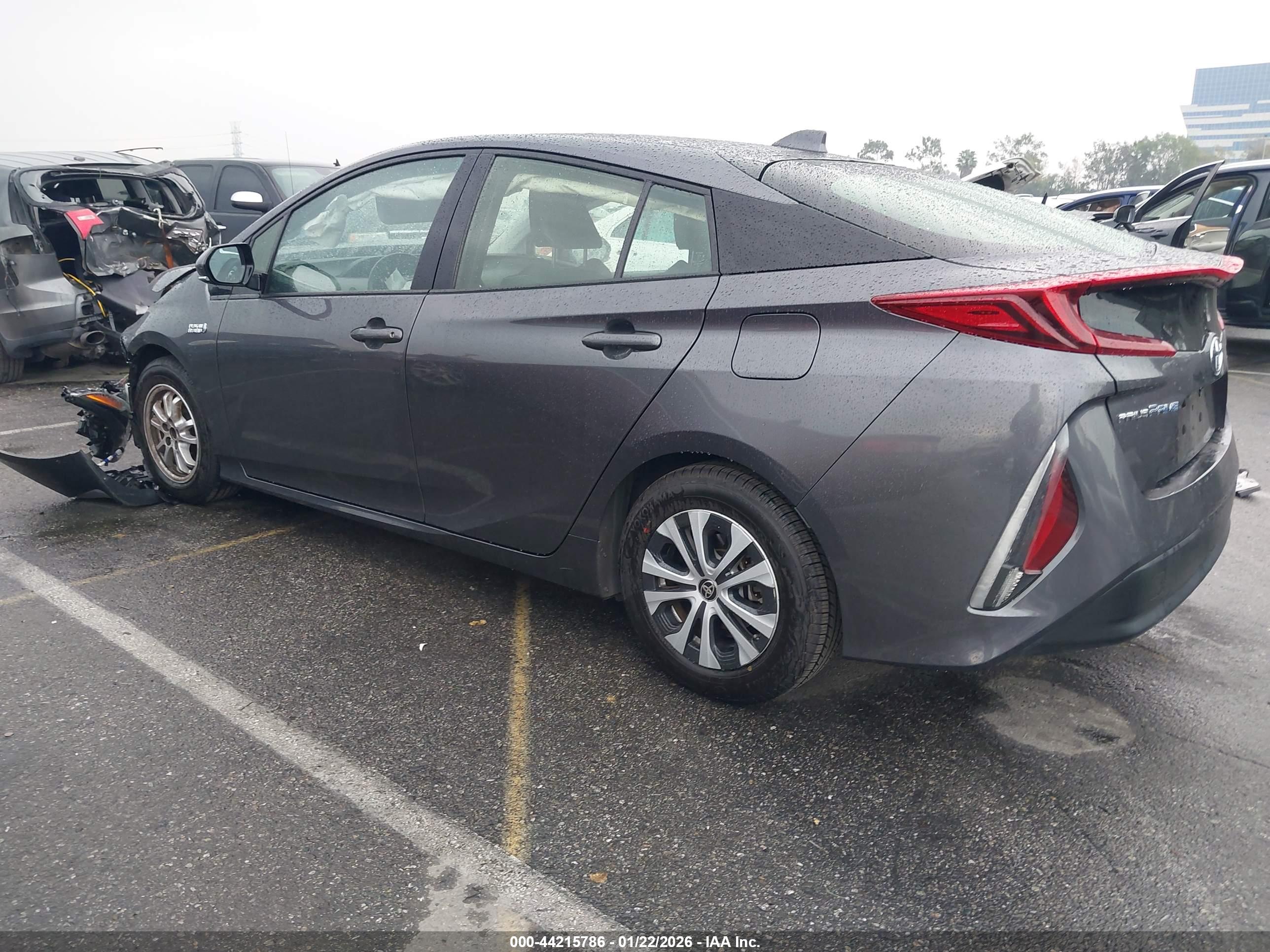 TOYOTA PRIUS image 3