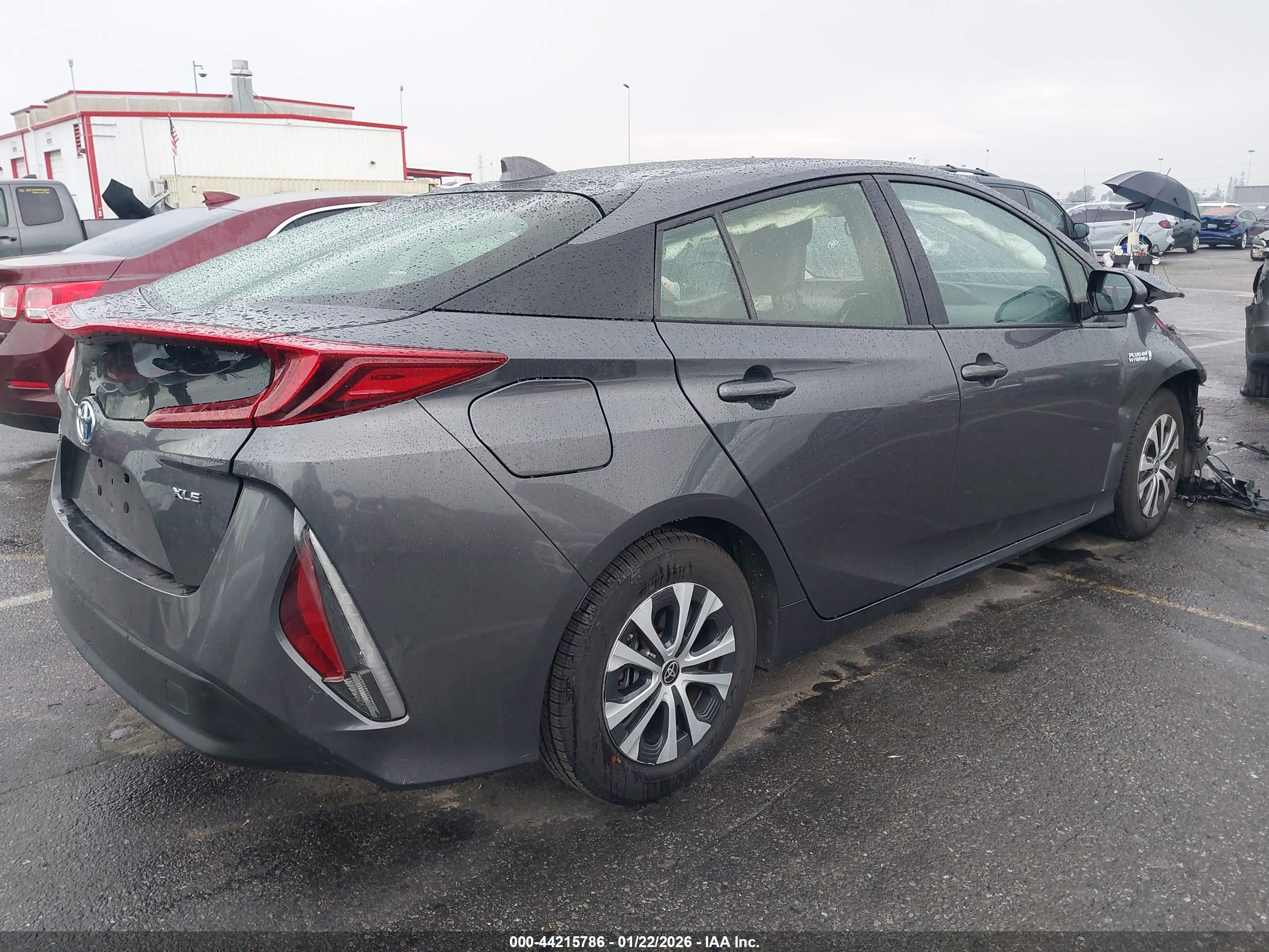 TOYOTA PRIUS image 4