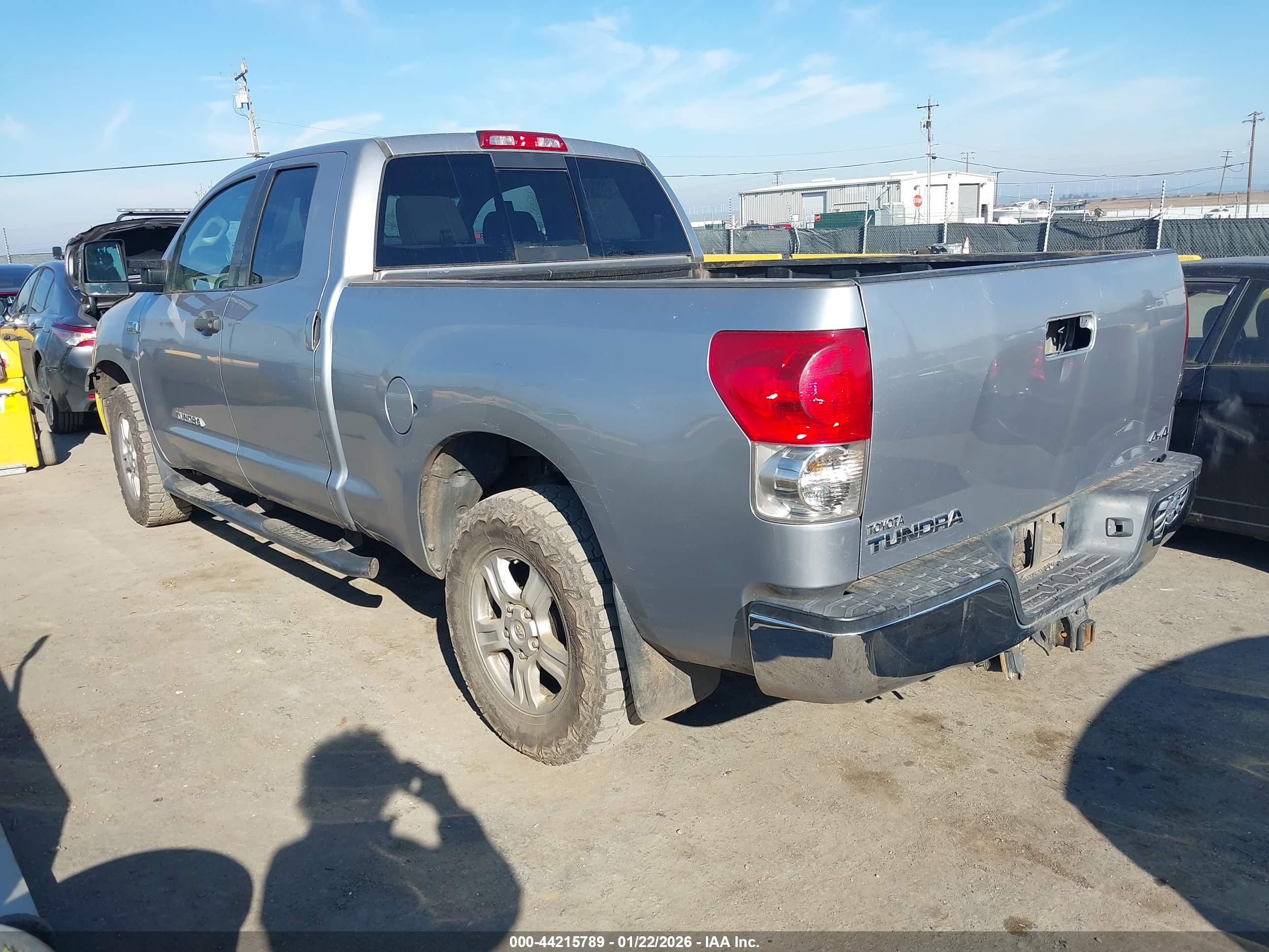 TOYOTA TUNDRA image 3