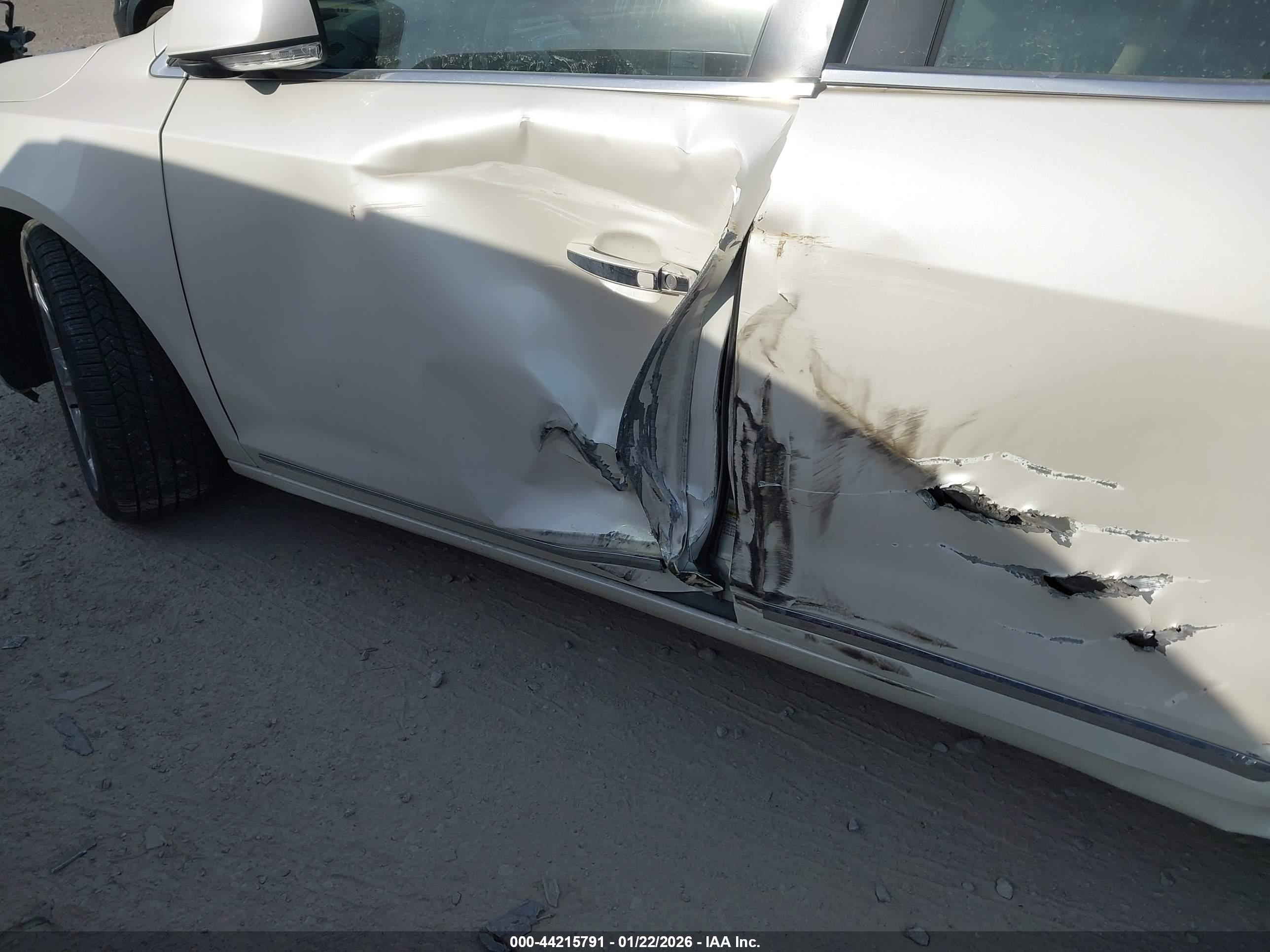 BUICK LACROSSE image 6