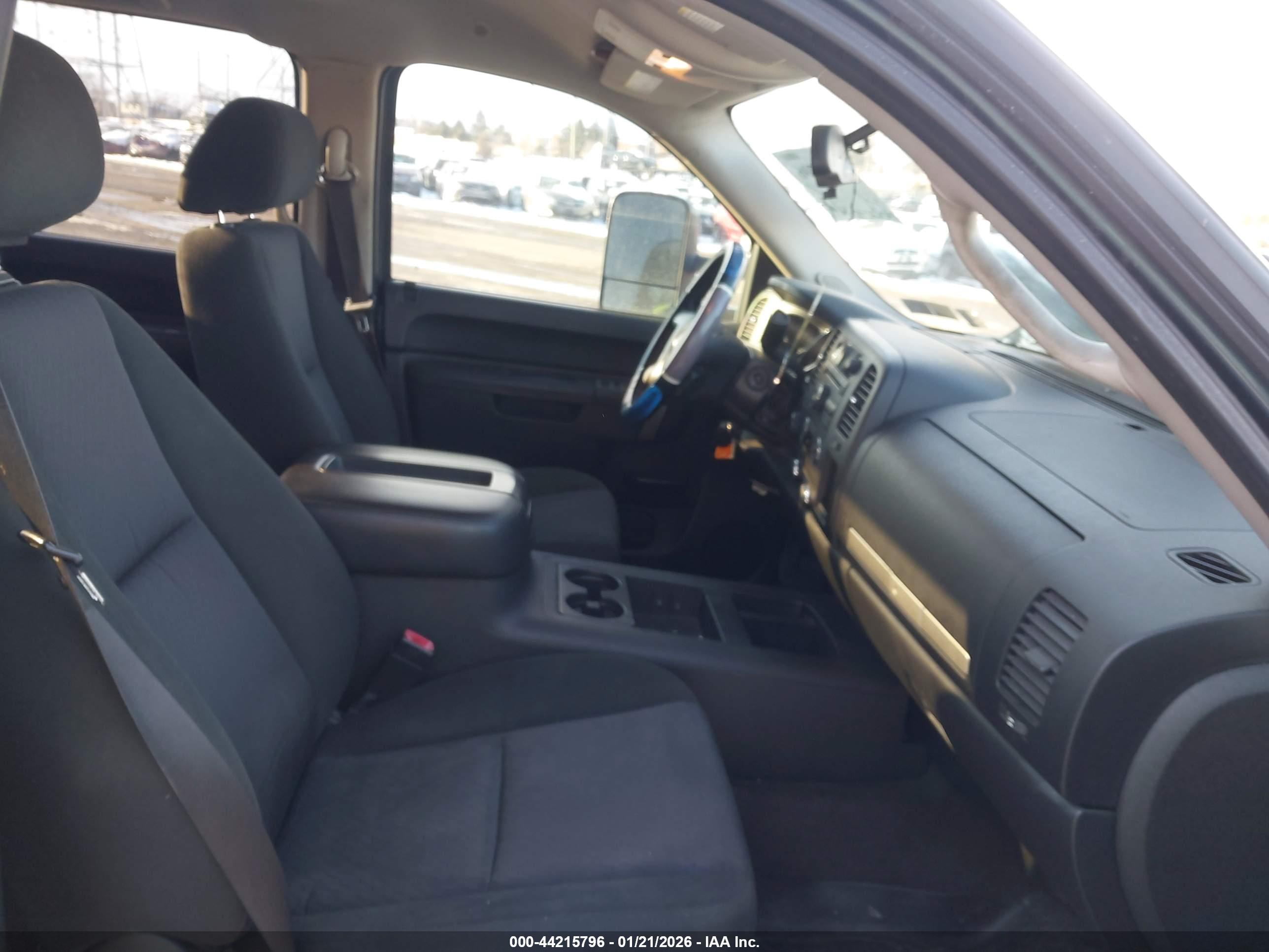 GMC SIERRA image 5