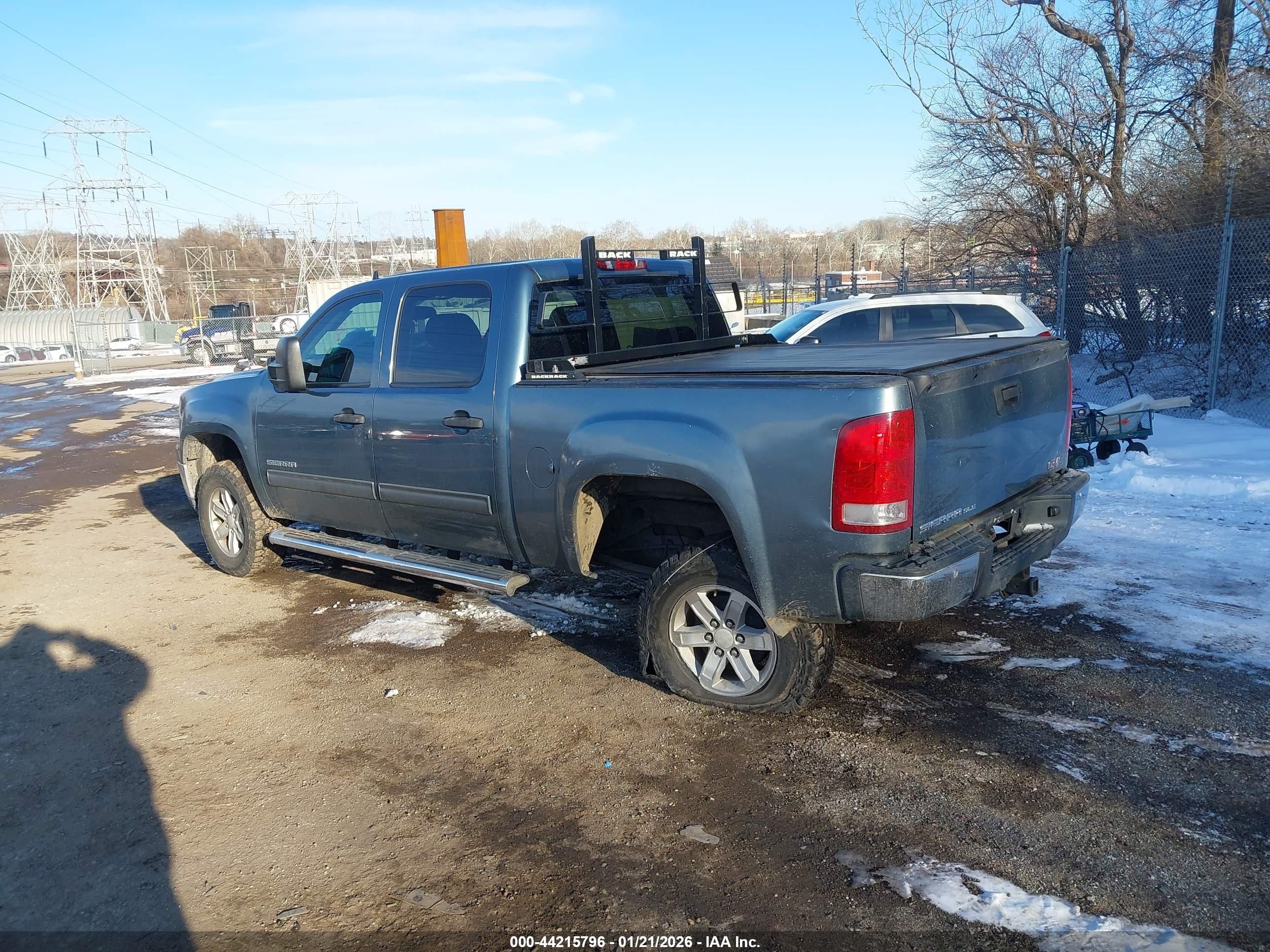 GMC SIERRA image 6