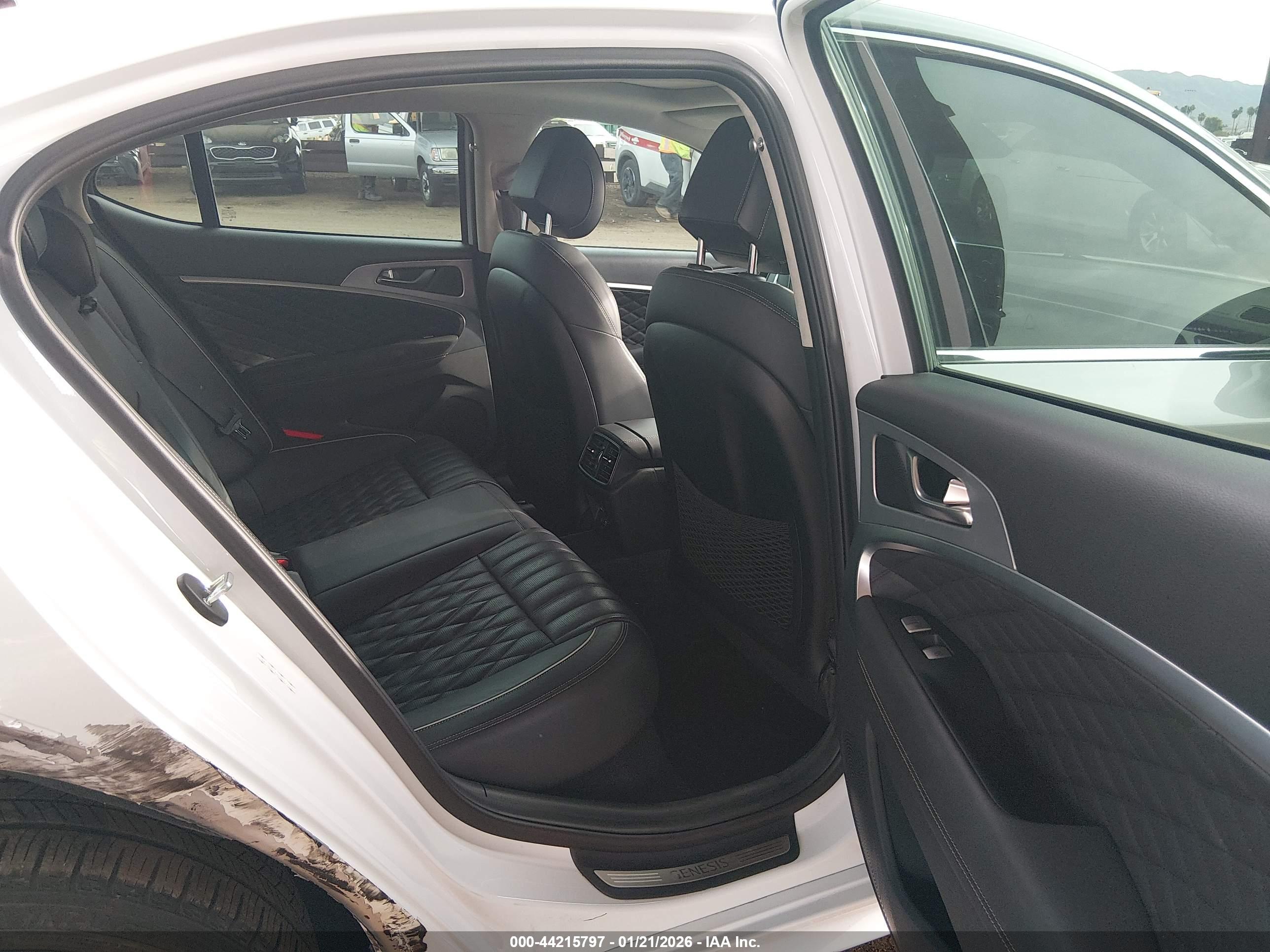 GENESIS G70 image 8