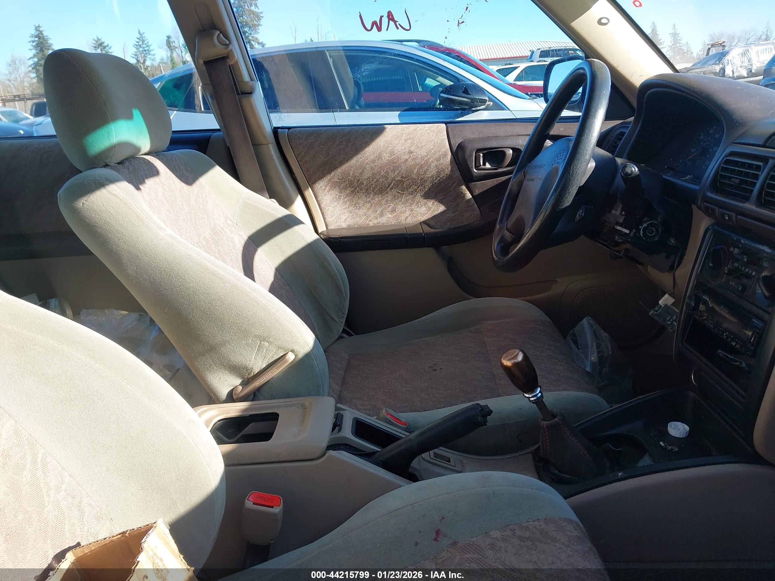 SUBARU FORESTER image 5